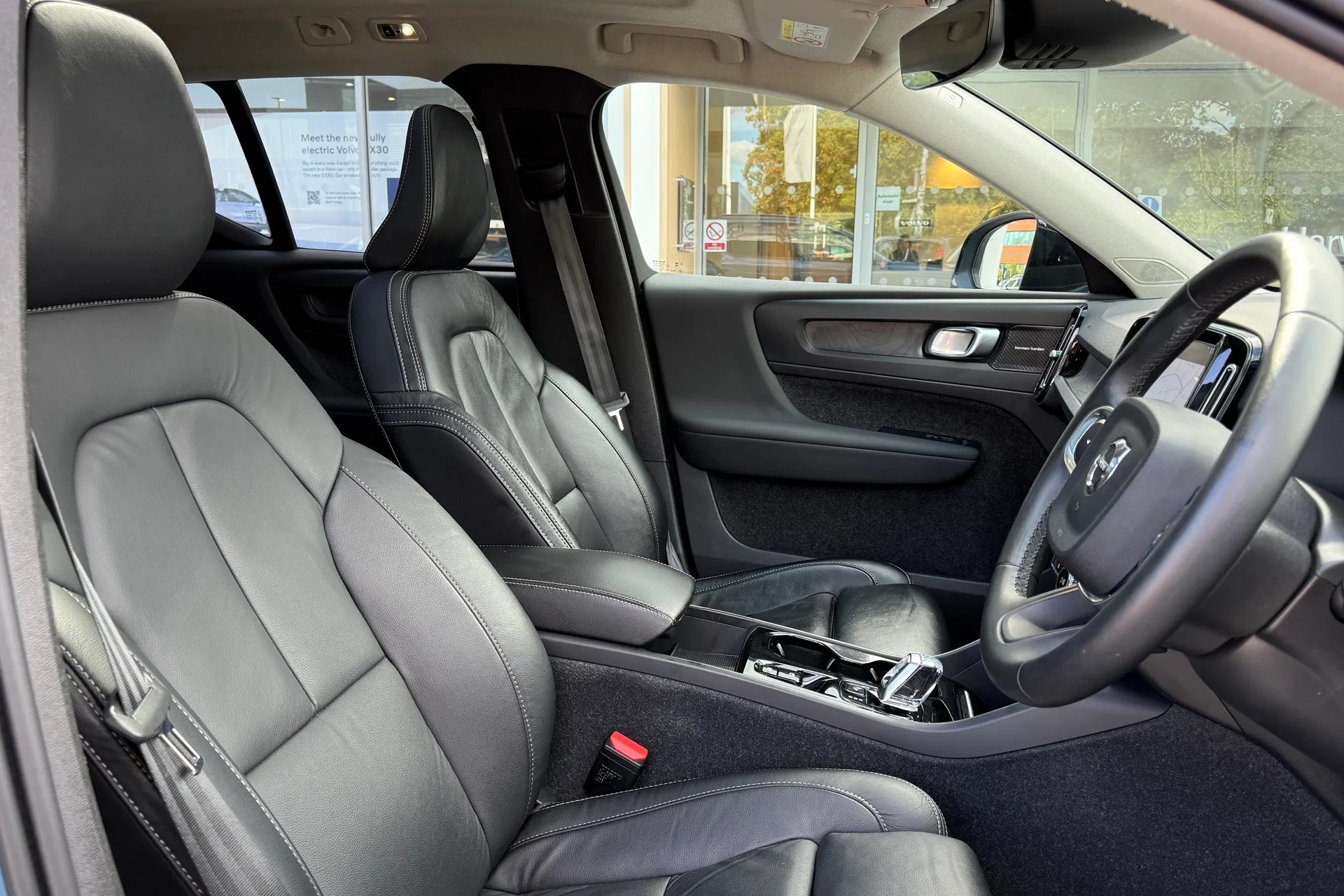 Volvo XC40 thumbnail image number 25