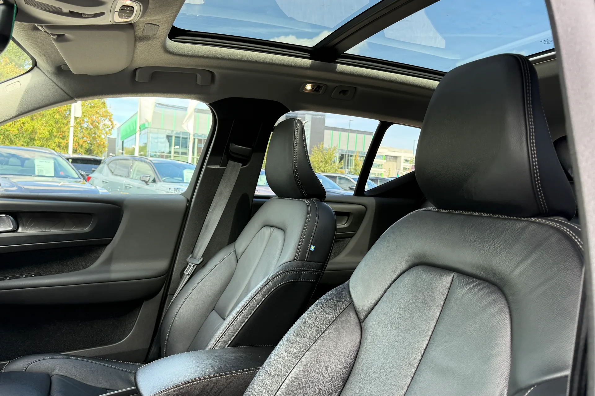 Volvo XC40 thumbnail image number 27