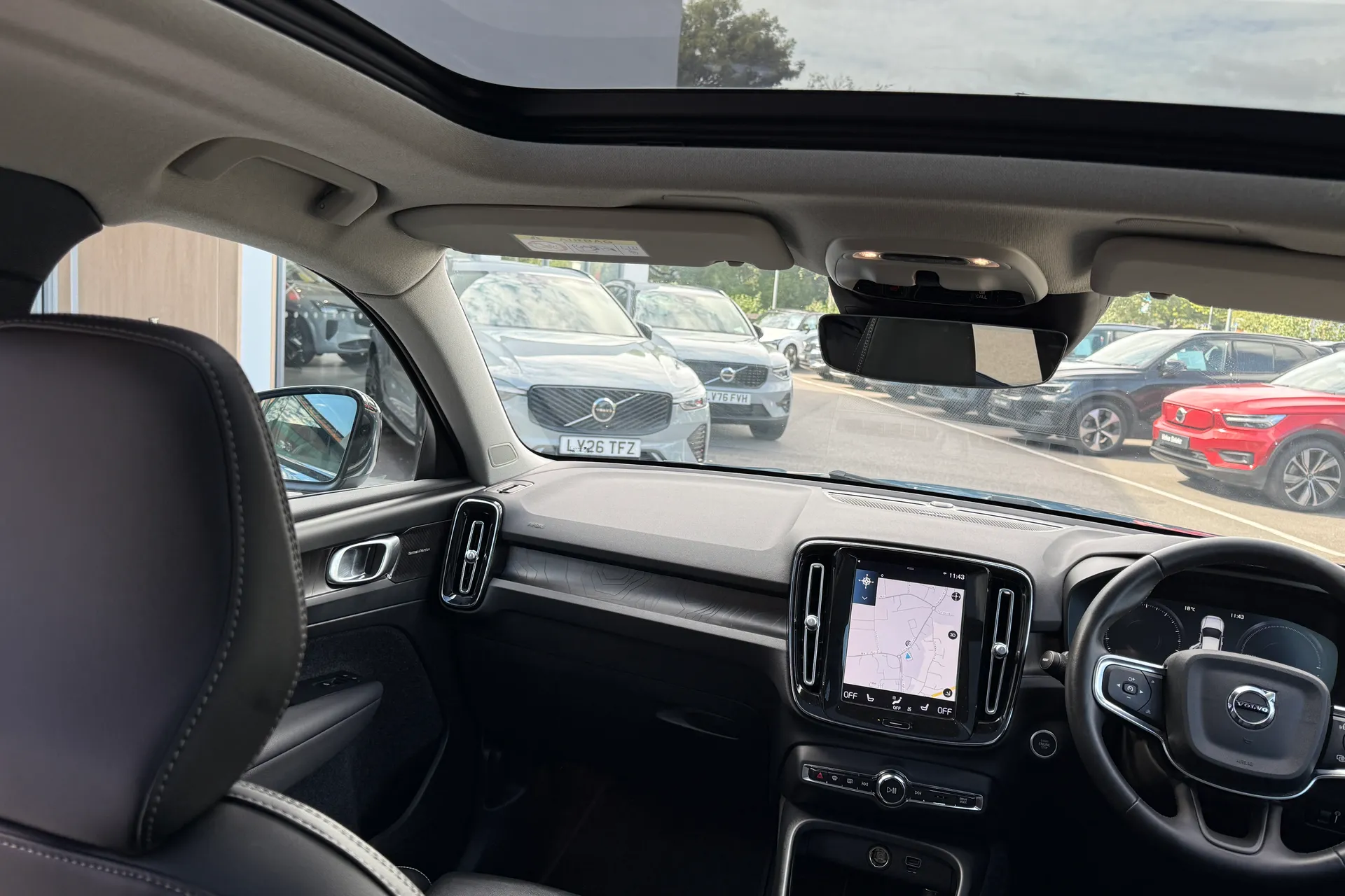 Volvo XC40 thumbnail image number 30