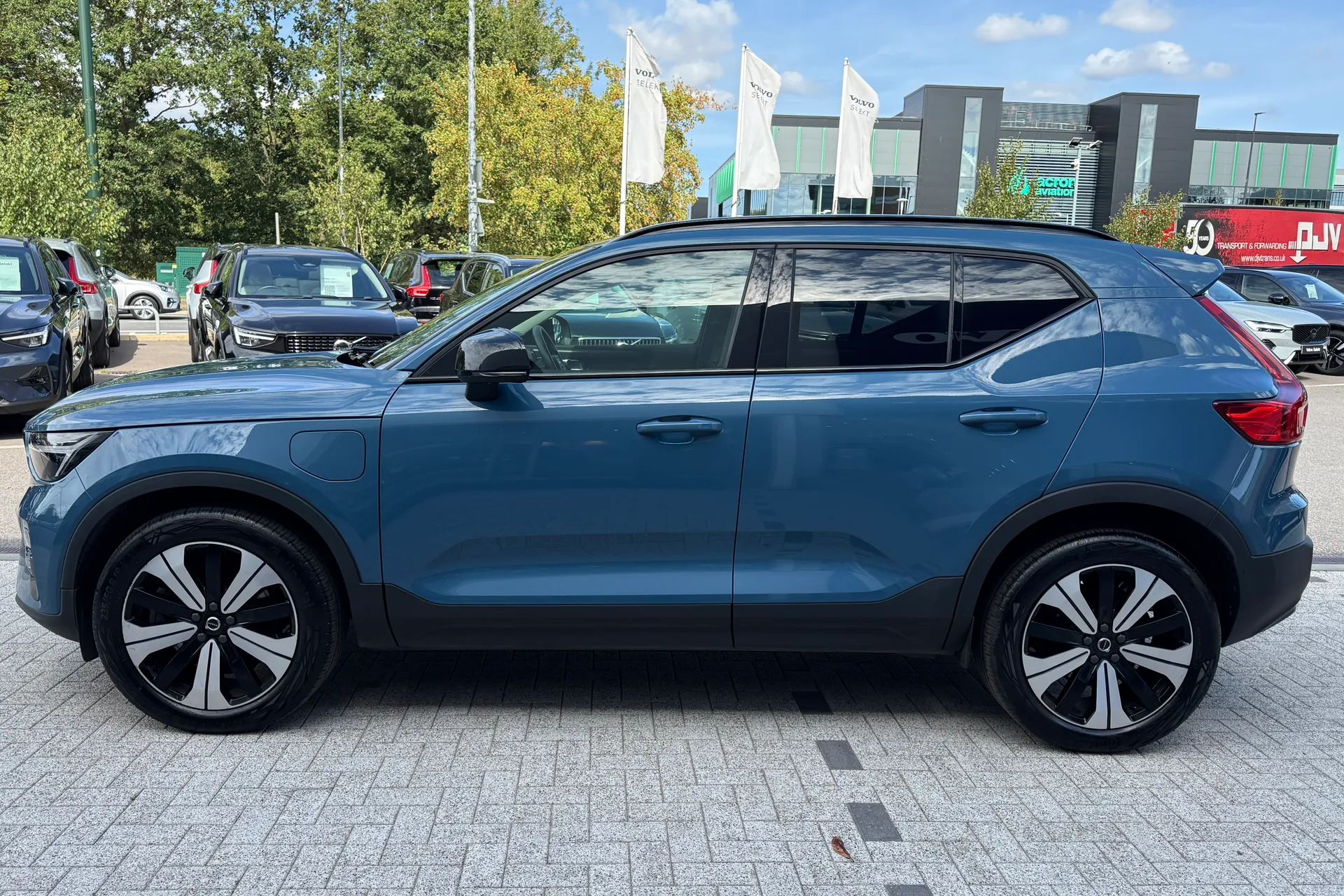 Volvo XC40 thumbnail image number 11