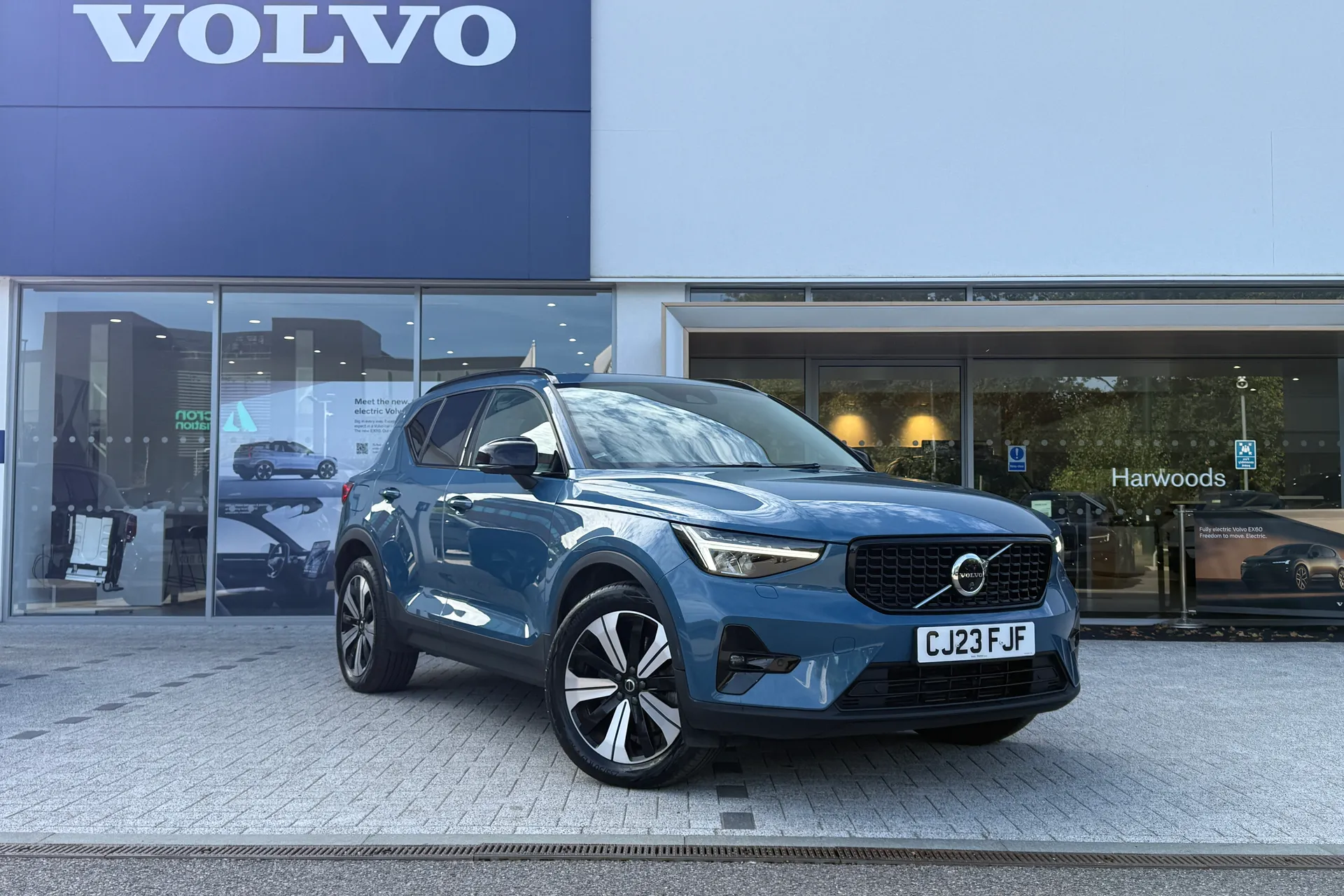 Volvo XC40 focused image