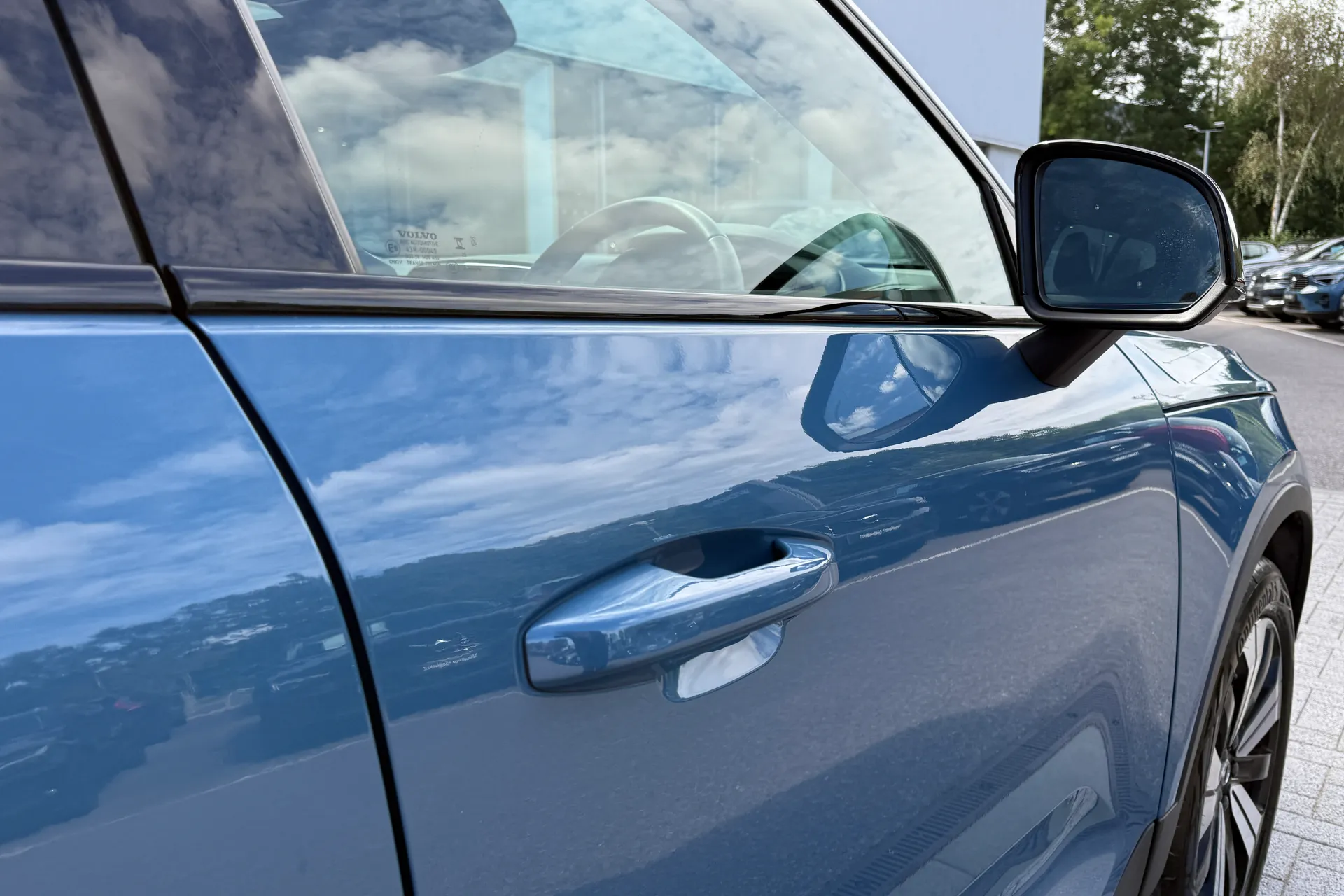 Volvo XC40 thumbnail image number 15