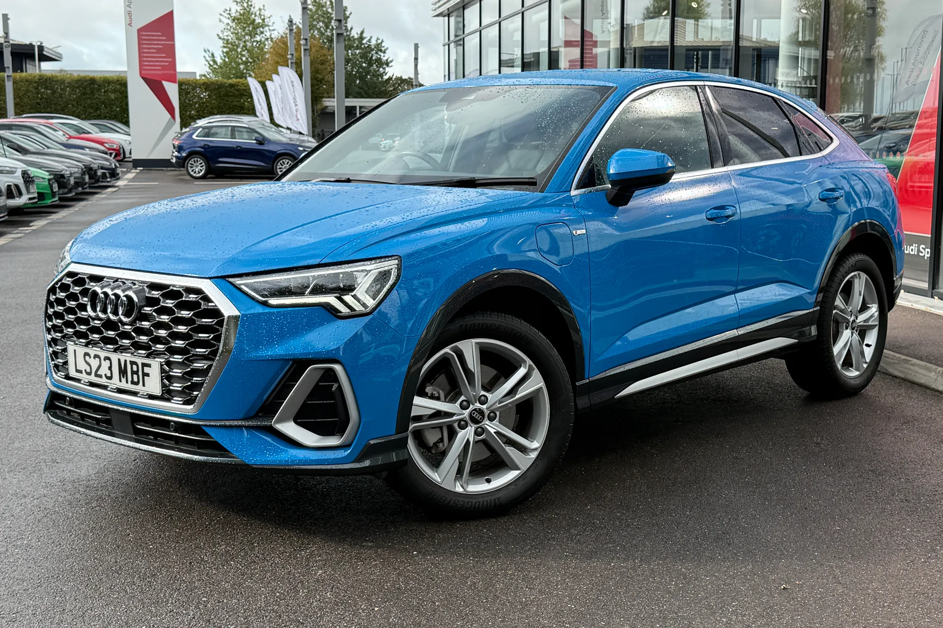 Audi Q3 thumbnail image number 14