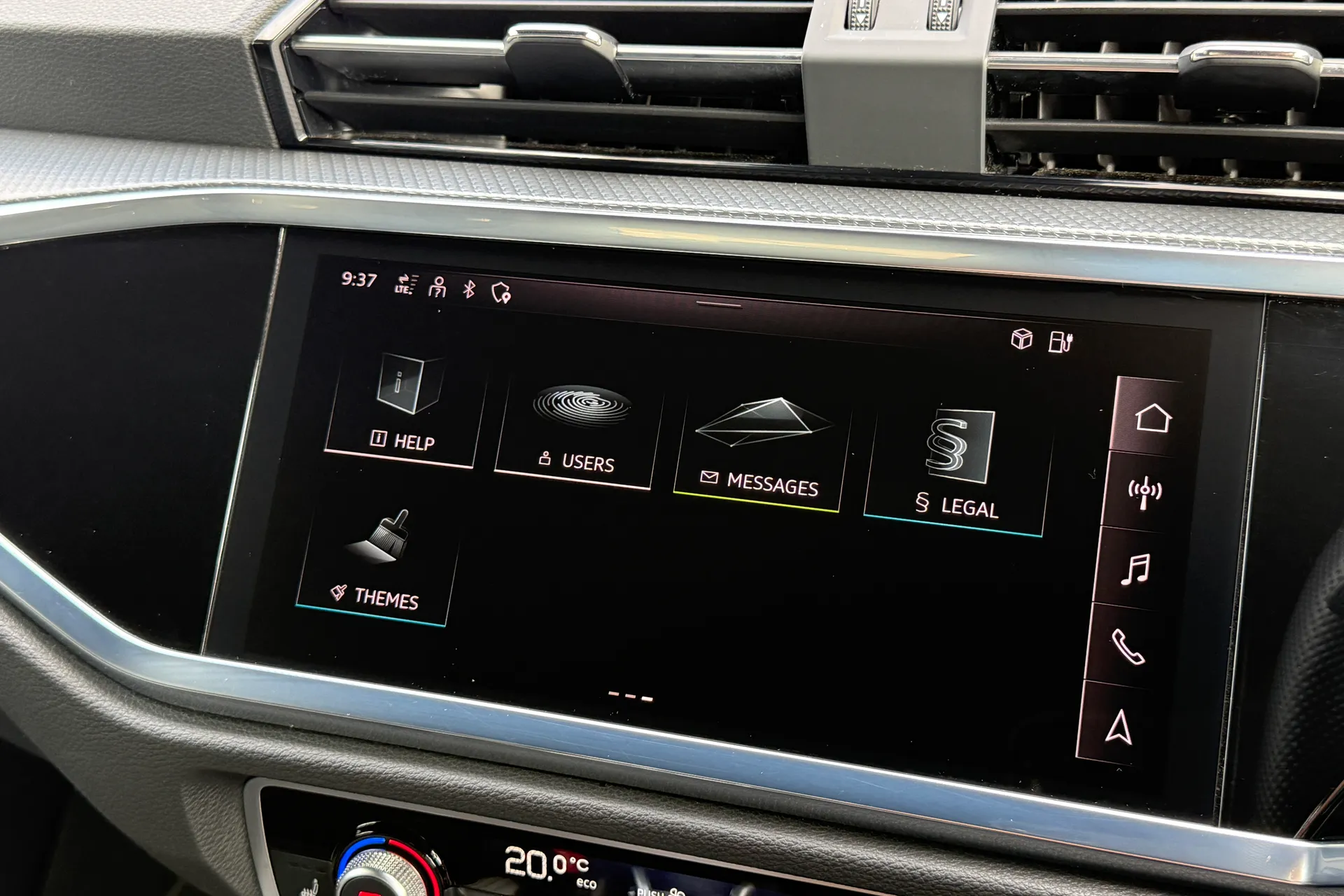 Audi Q3 thumbnail image number 40