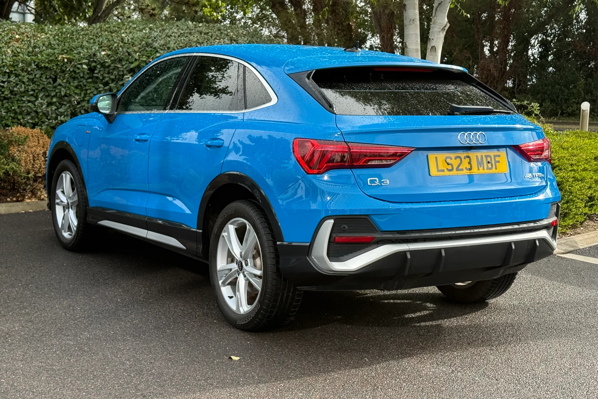 Audi Q3 thumbnail image number 10