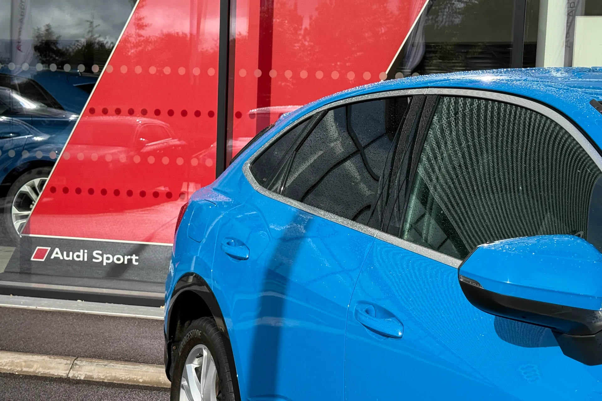 Audi Q3 thumbnail image number 18