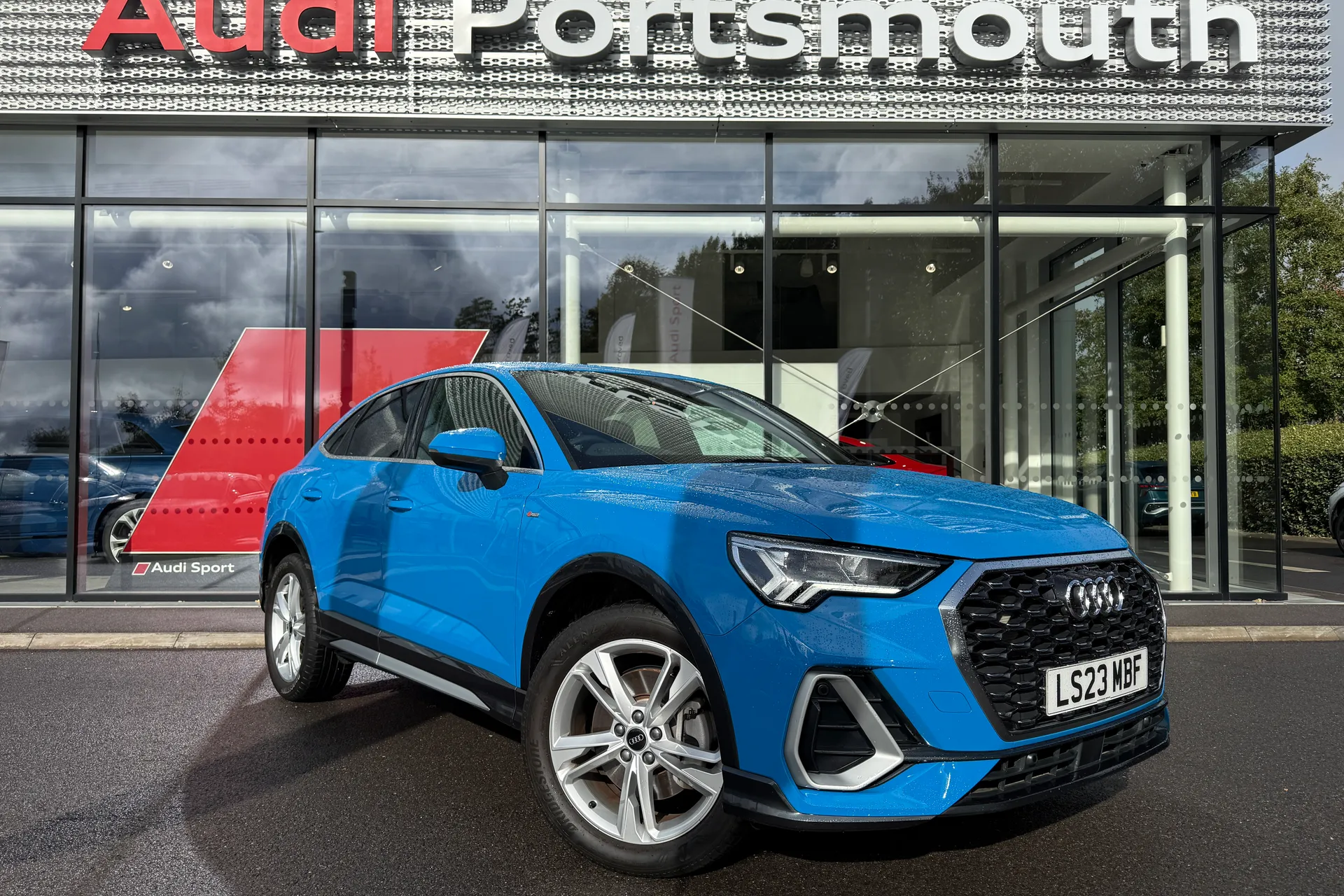 Audi Q3 focused image