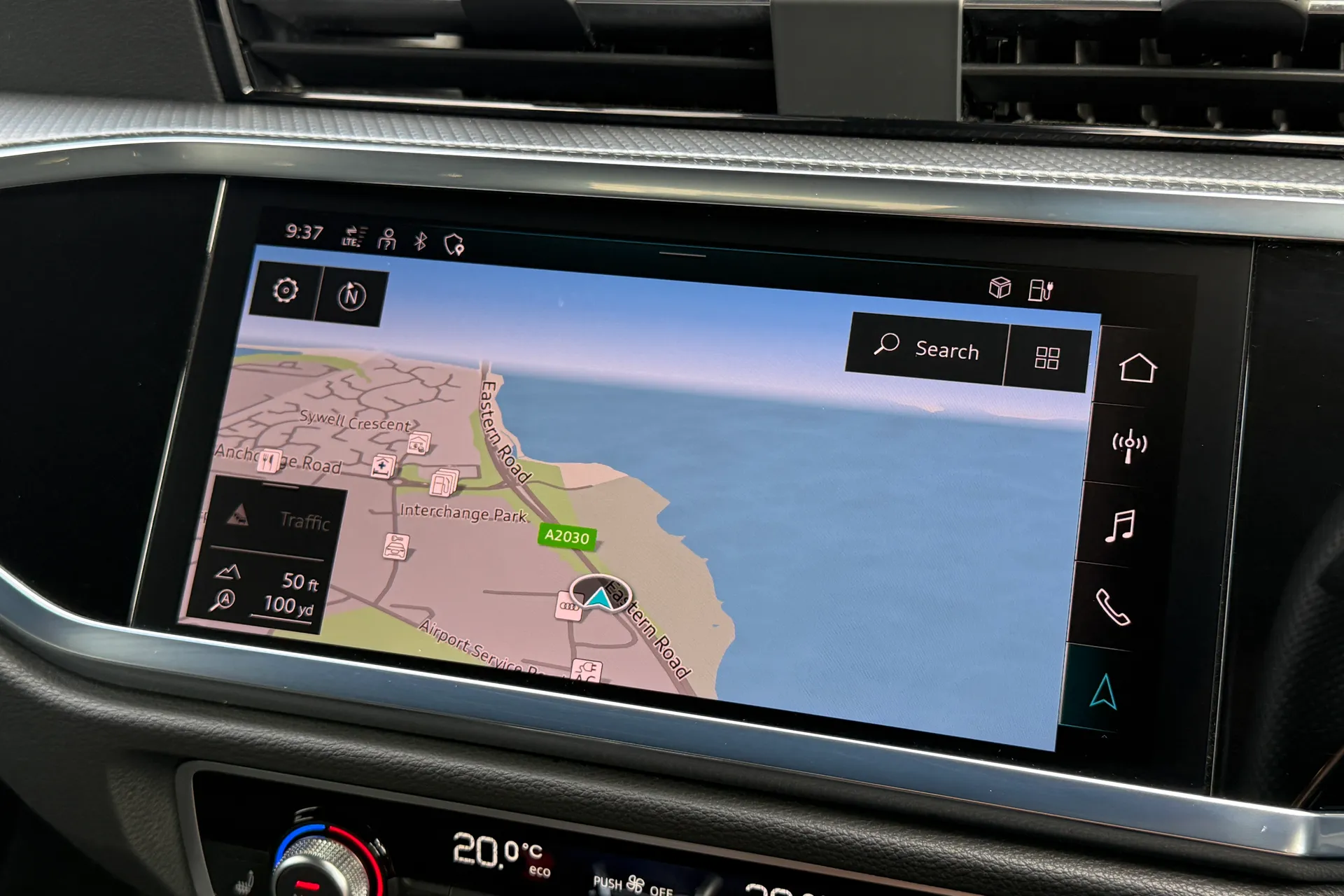 Audi Q3 thumbnail image number 21