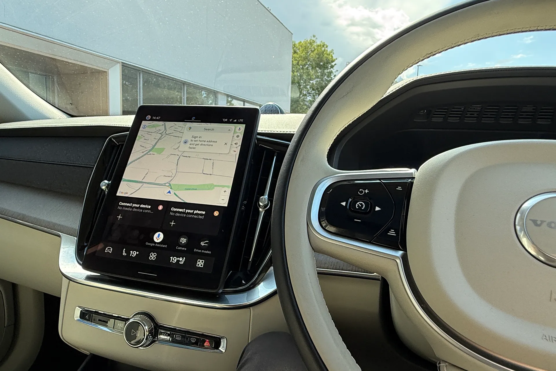 Volvo XC90 thumbnail image number 38