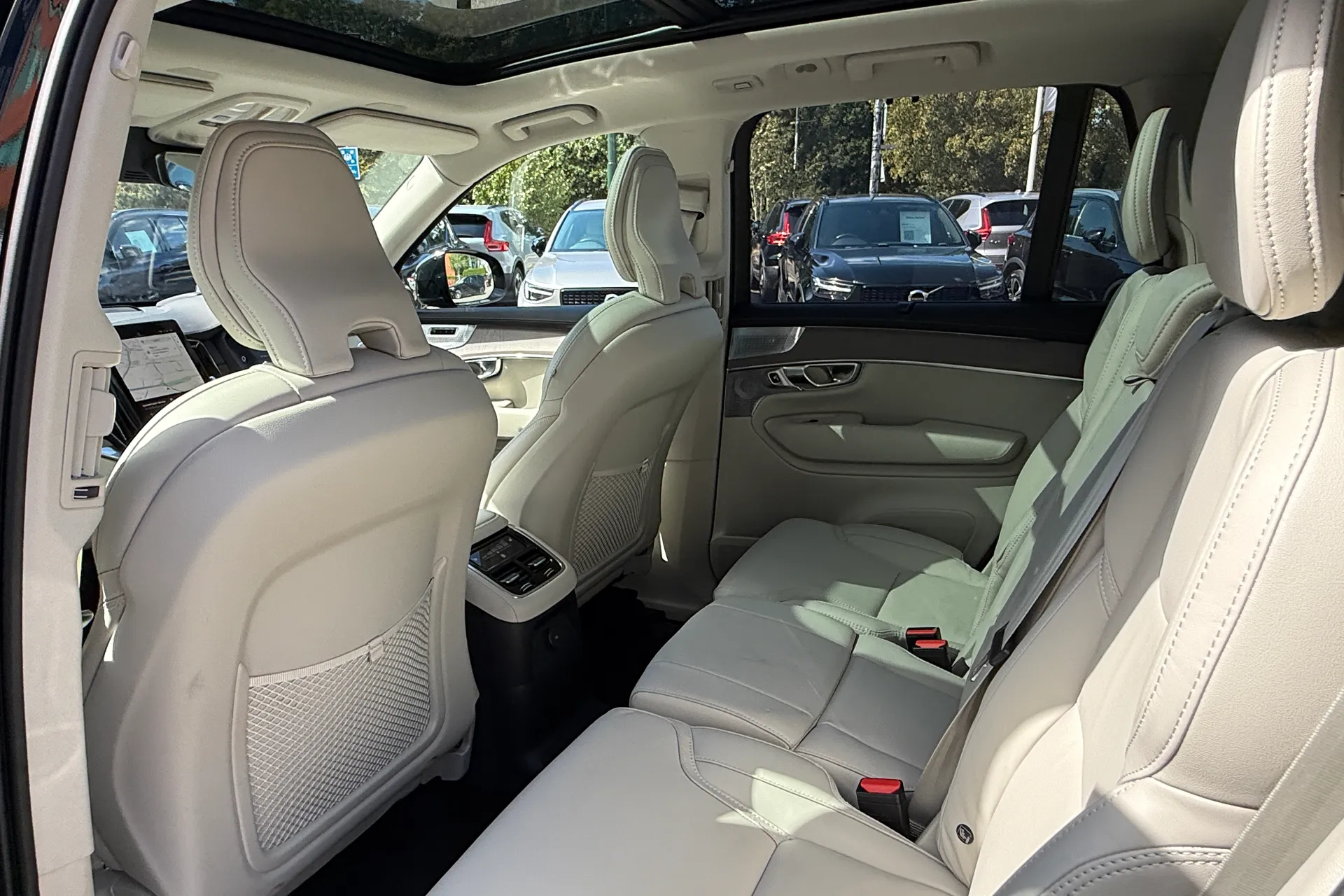 Volvo XC90 thumbnail image number 31