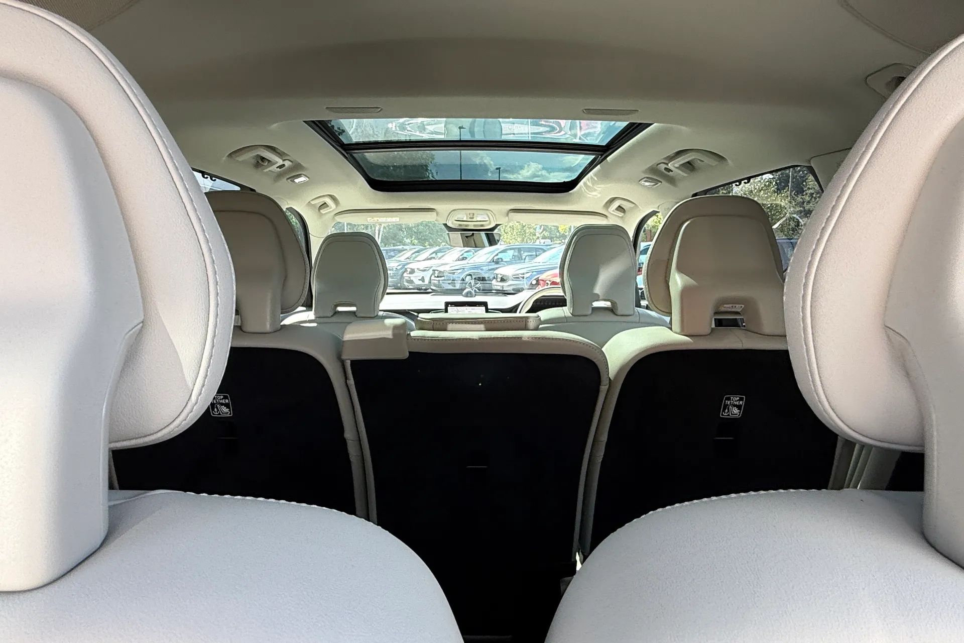Volvo XC90 thumbnail image number 9