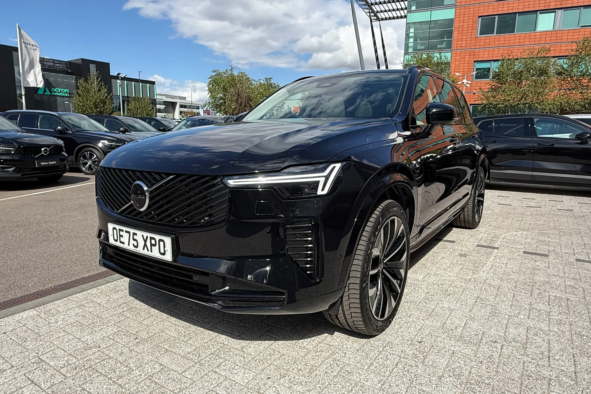 Volvo XC90 thumbnail image number 16