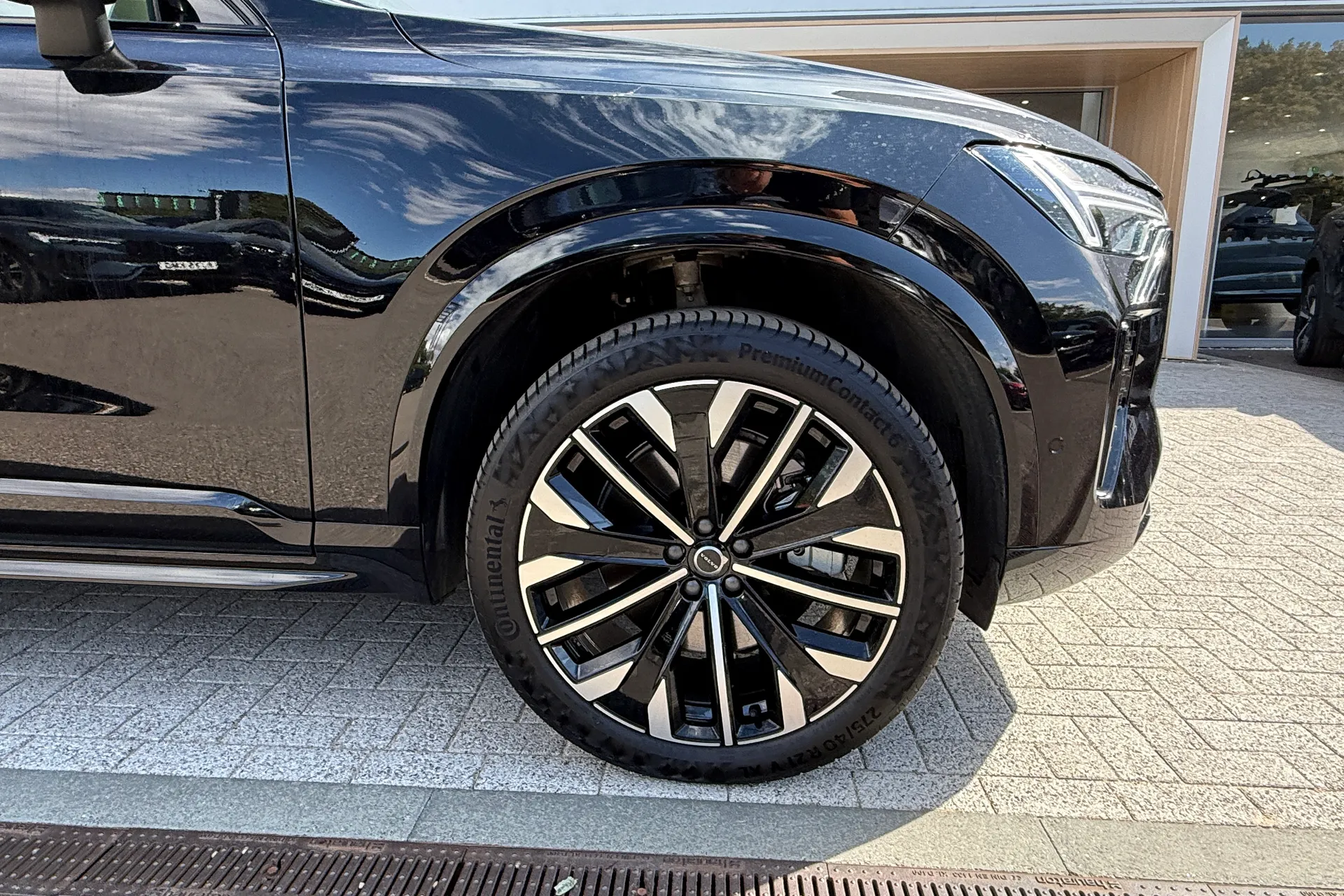 Volvo XC90 thumbnail image number 18