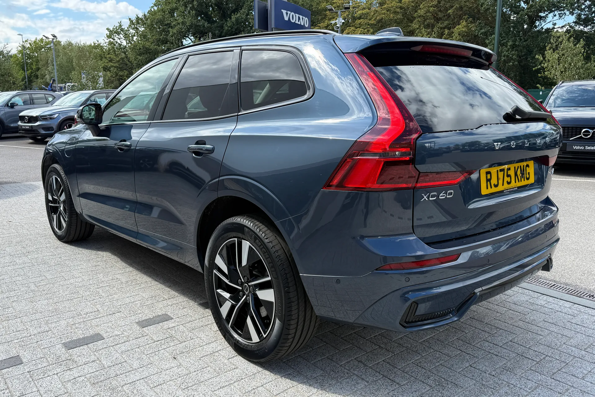 Volvo XC60 thumbnail image number 10