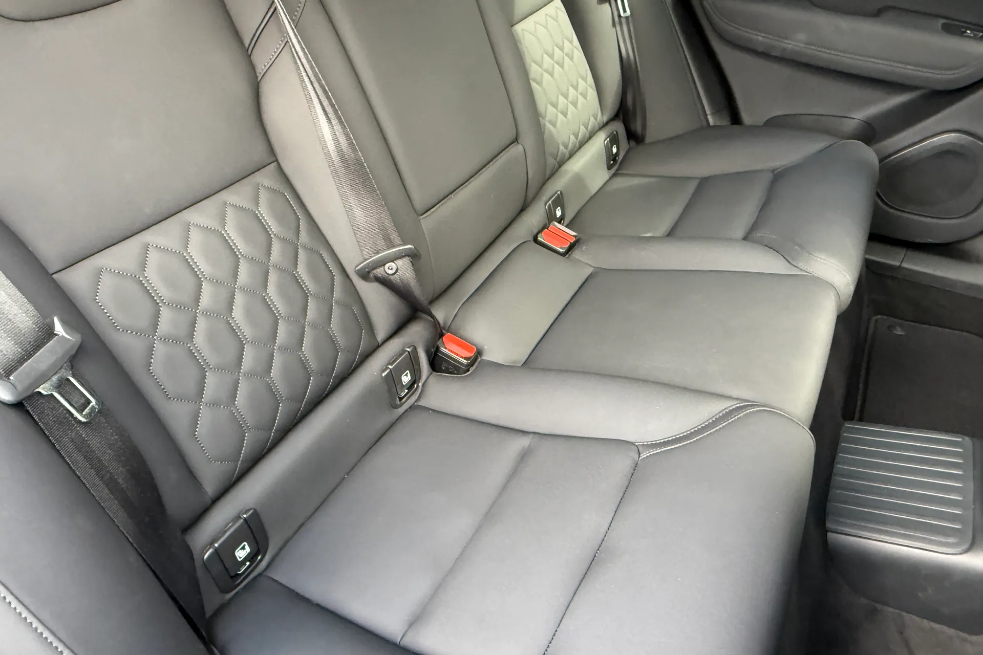 Volvo XC60 thumbnail image number 25