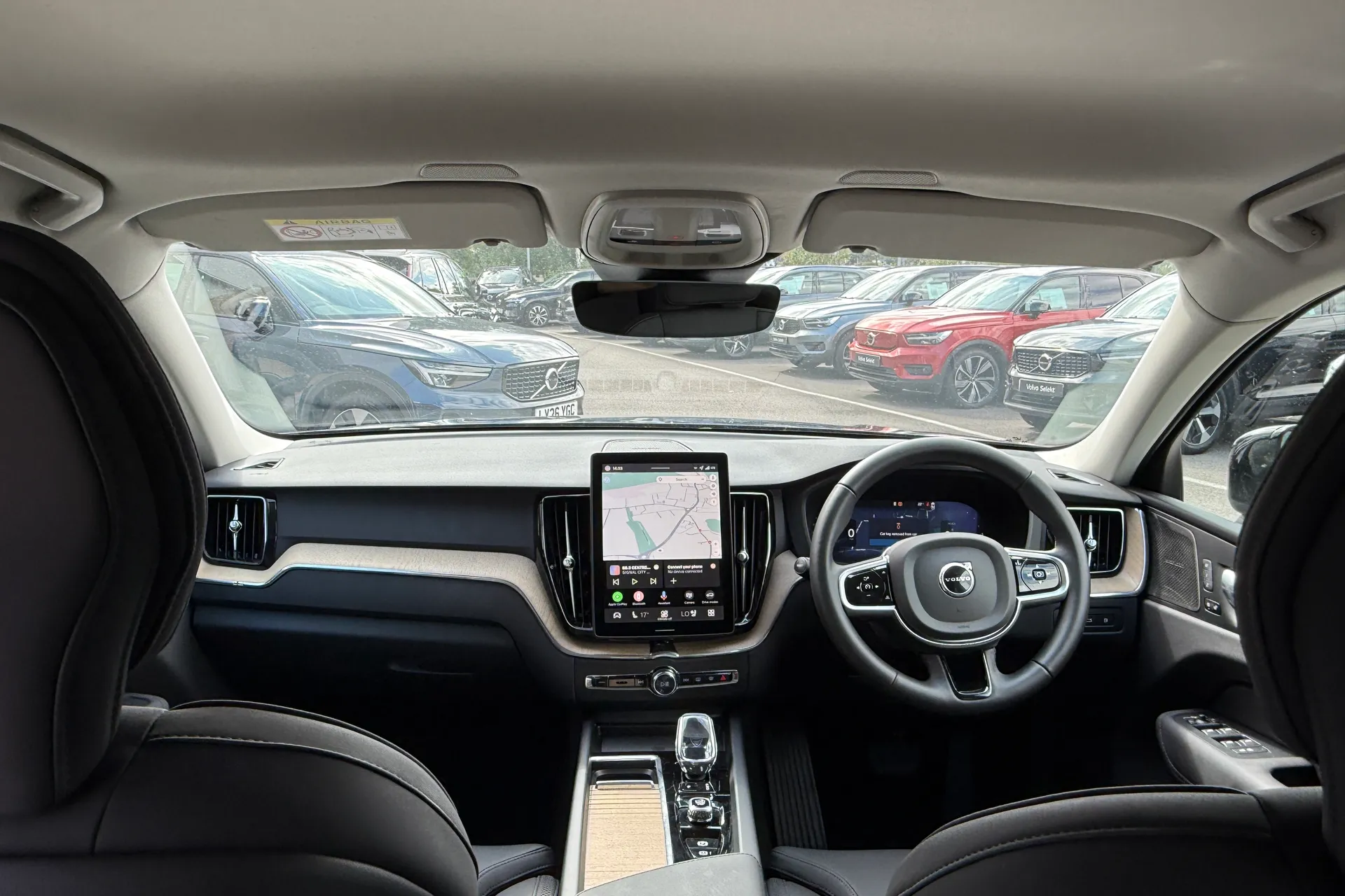 Volvo XC60 thumbnail image number 3