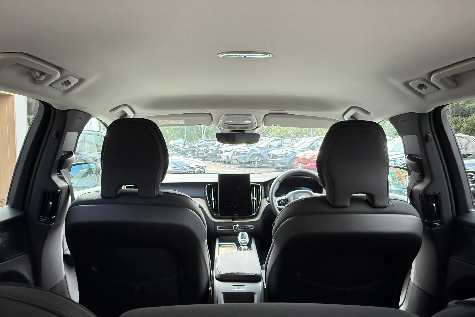 Volvo XC60 thumbnail image number 22