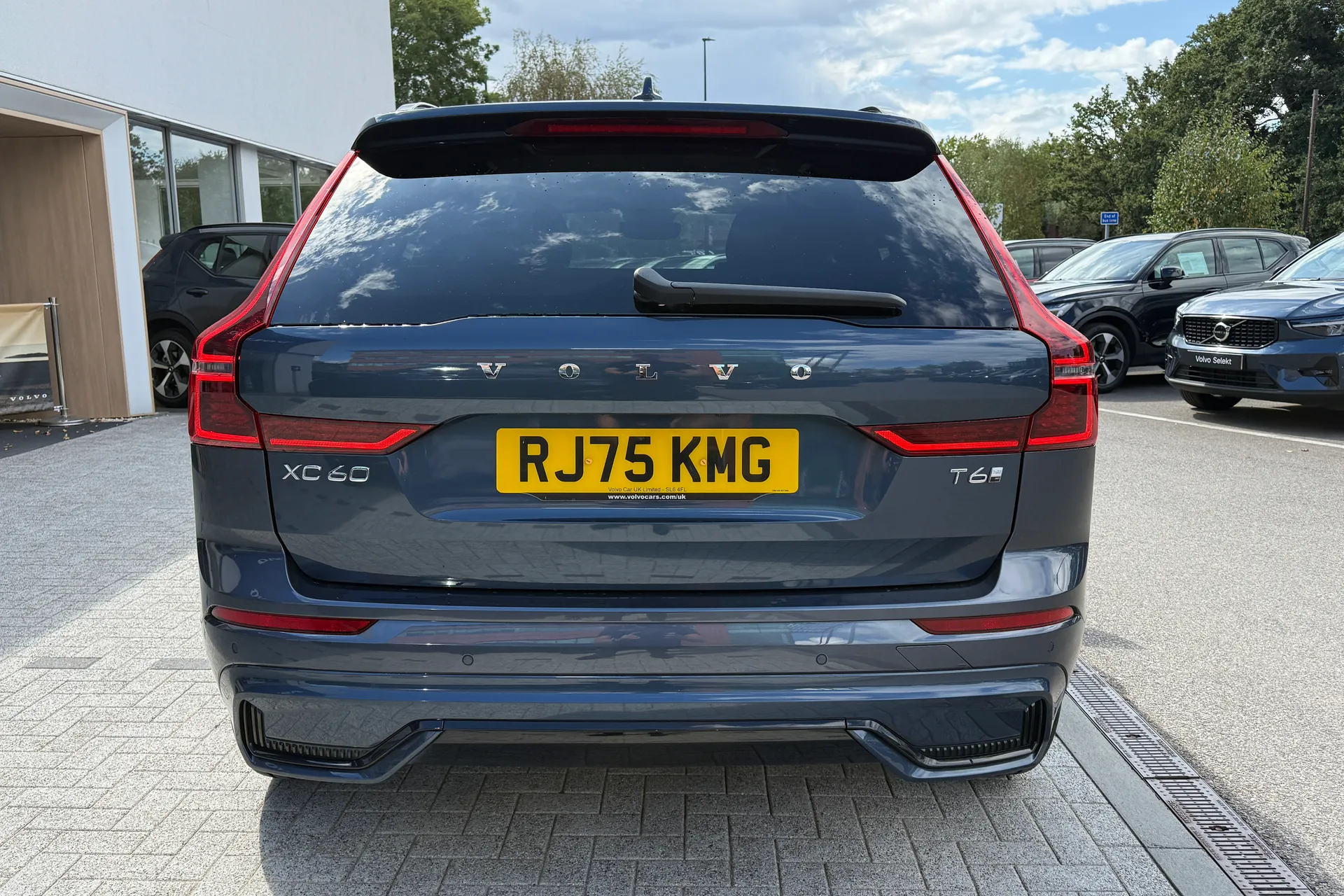 Volvo XC60 thumbnail image number 9