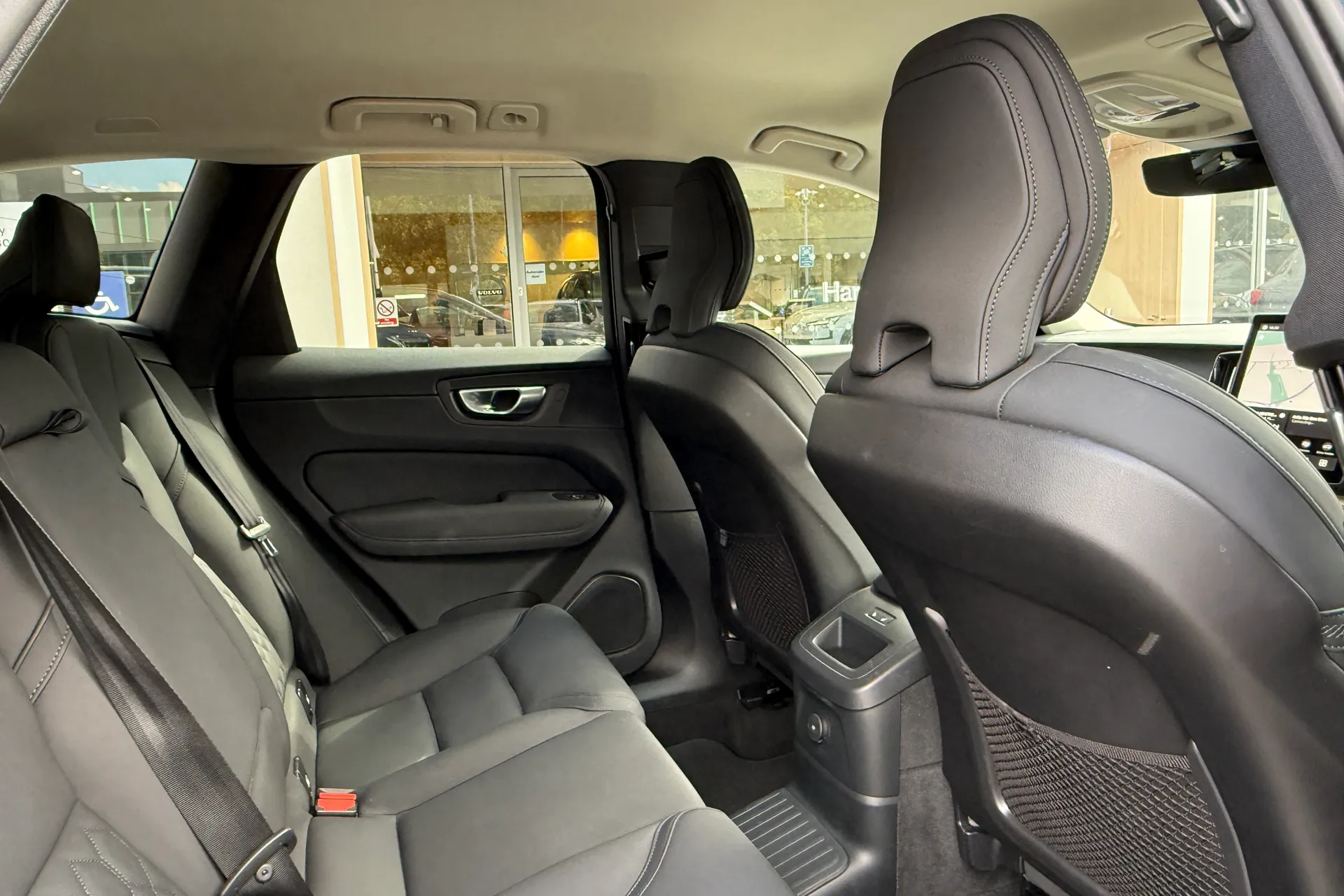 Volvo XC60 thumbnail image number 23