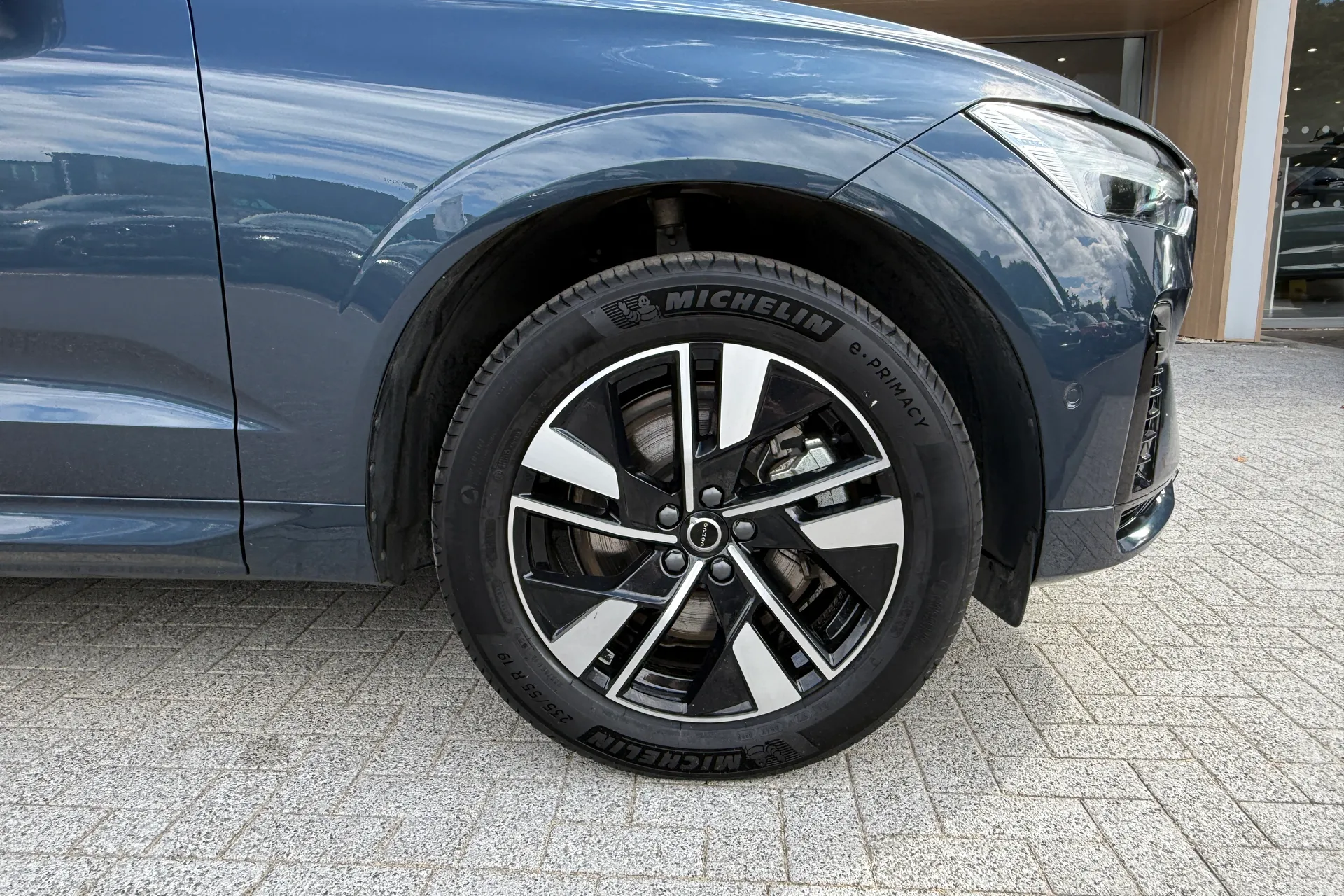 Volvo XC60 thumbnail image number 14