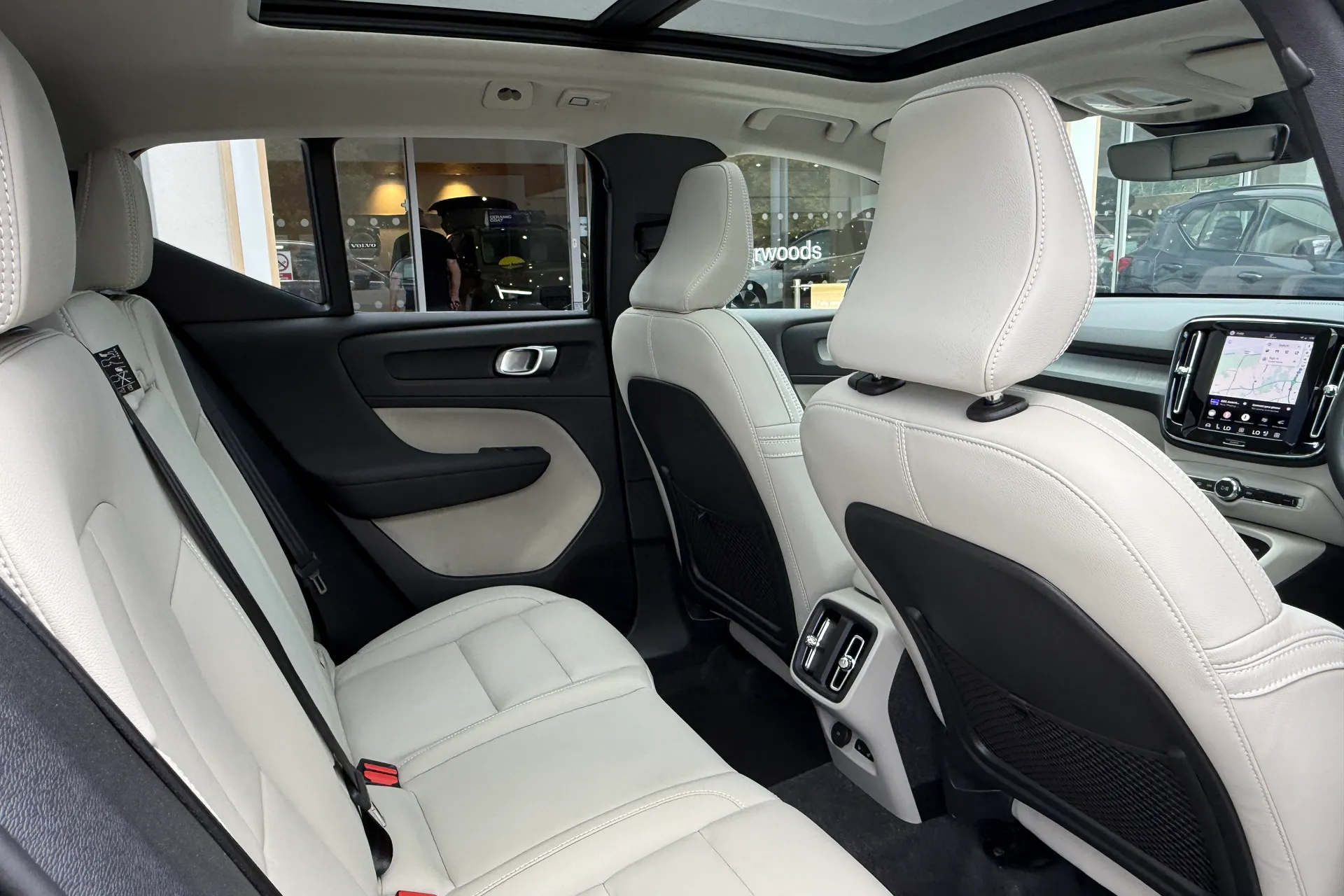 Volvo XC40 thumbnail image number 23