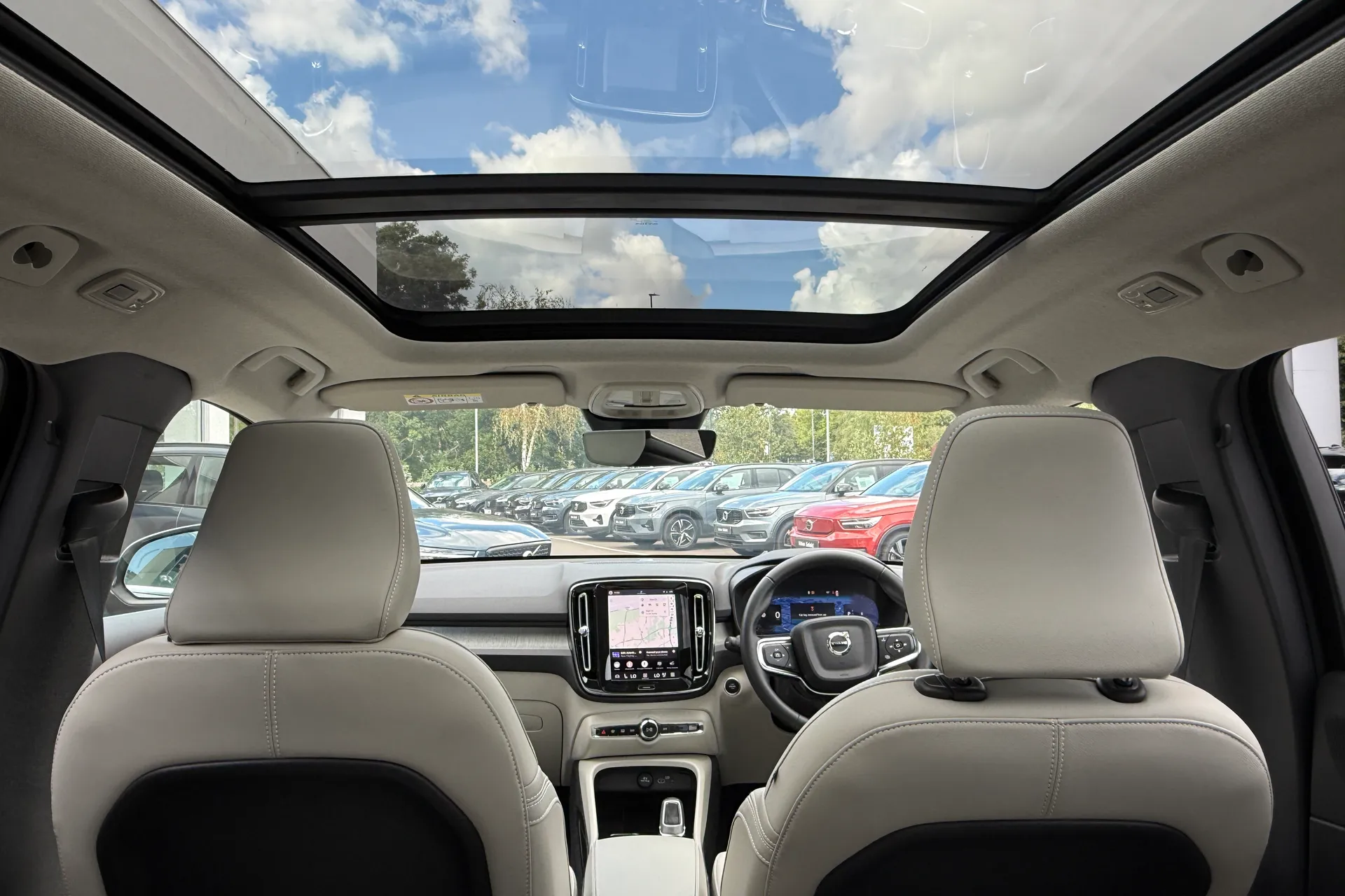 Volvo XC40 thumbnail image number 22