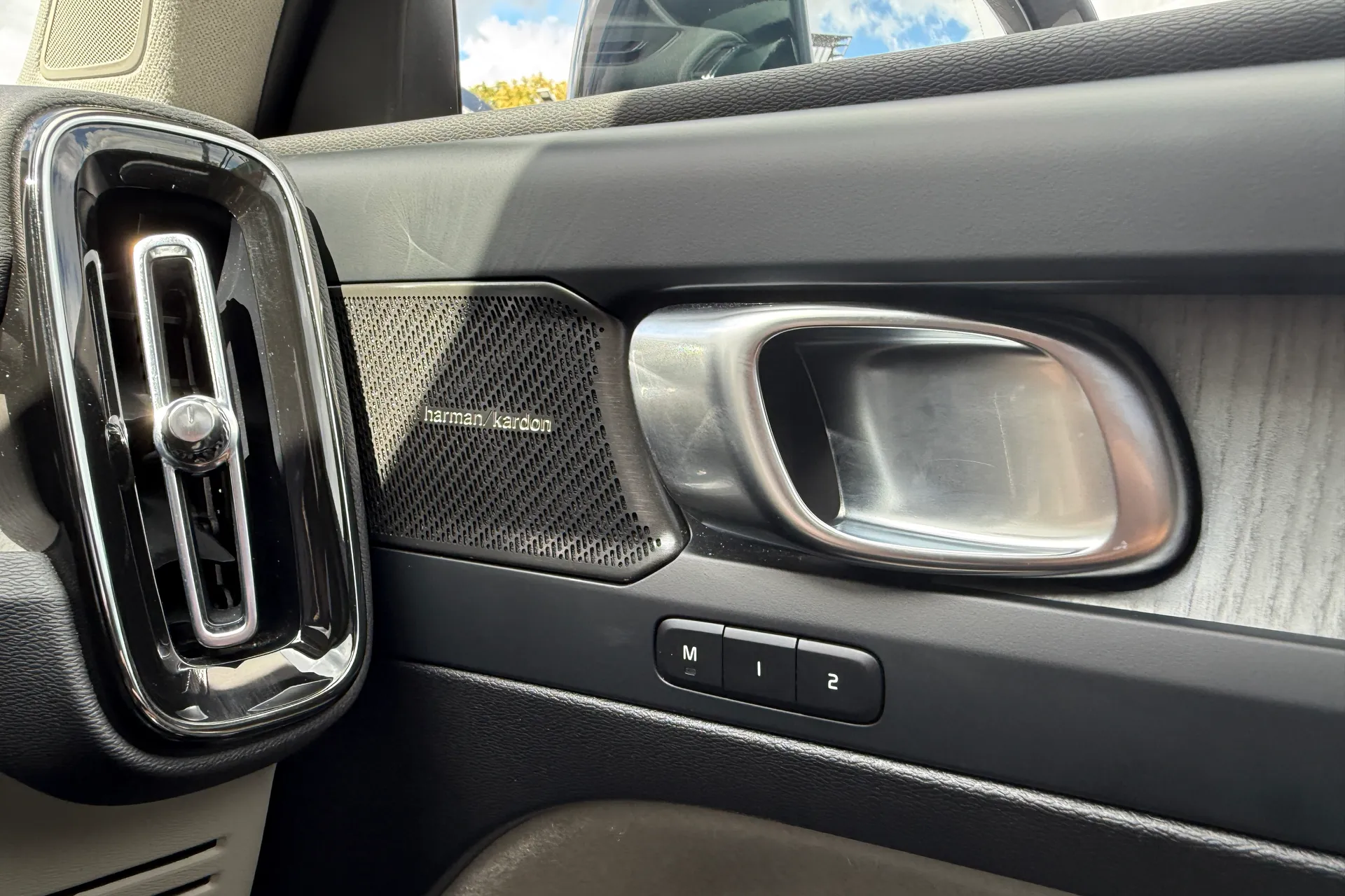 Volvo XC40 thumbnail image number 42