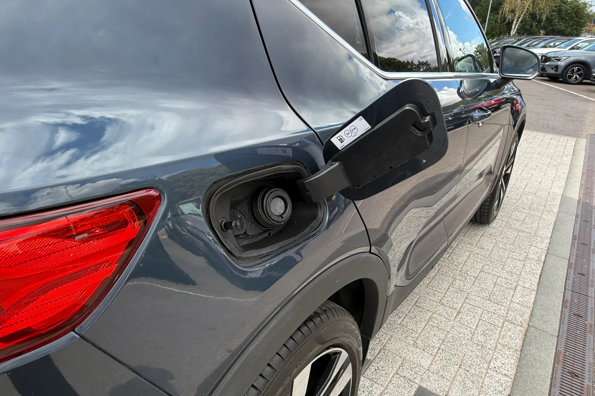 Volvo XC40 thumbnail image number 16
