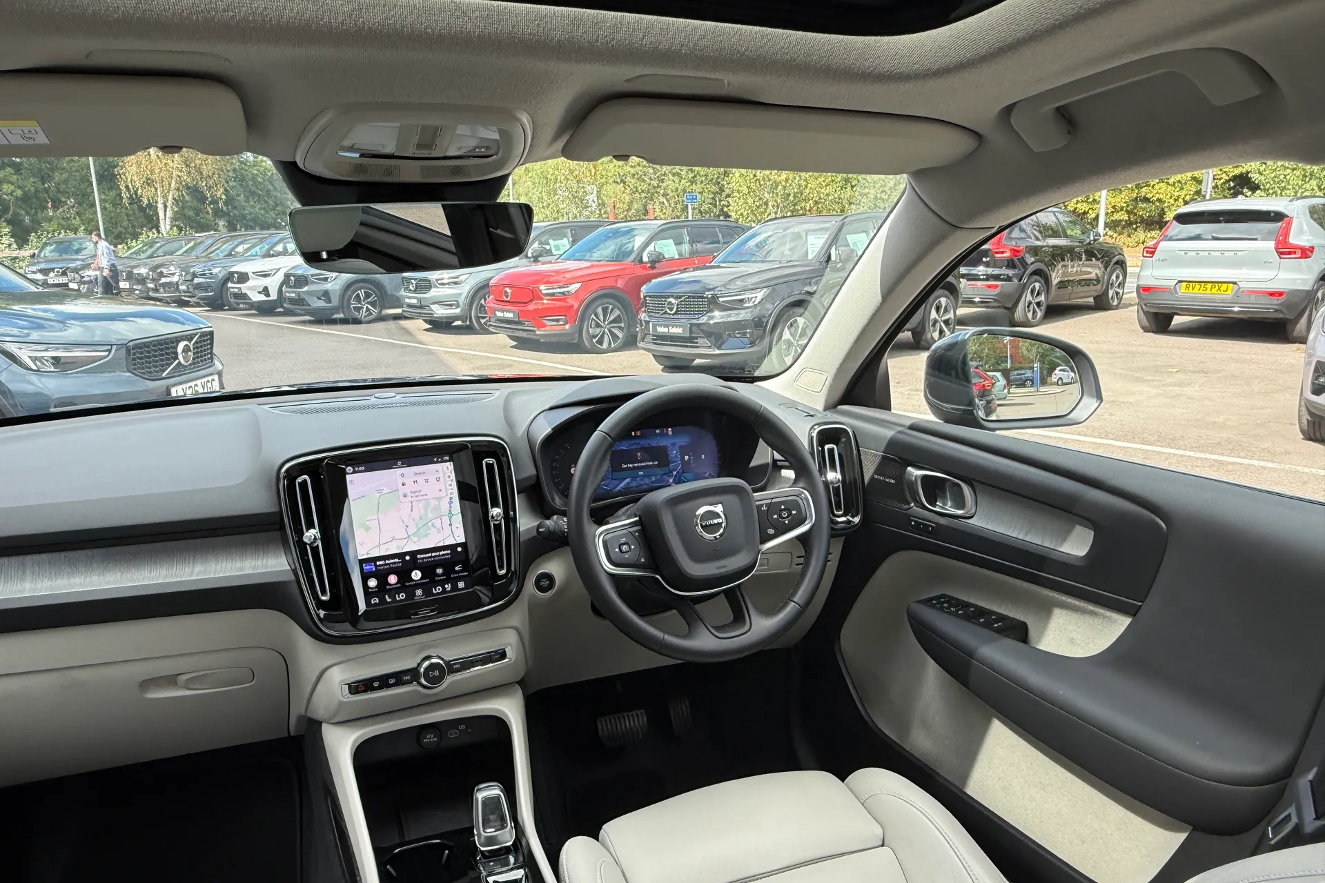 Volvo XC40 thumbnail image number 32