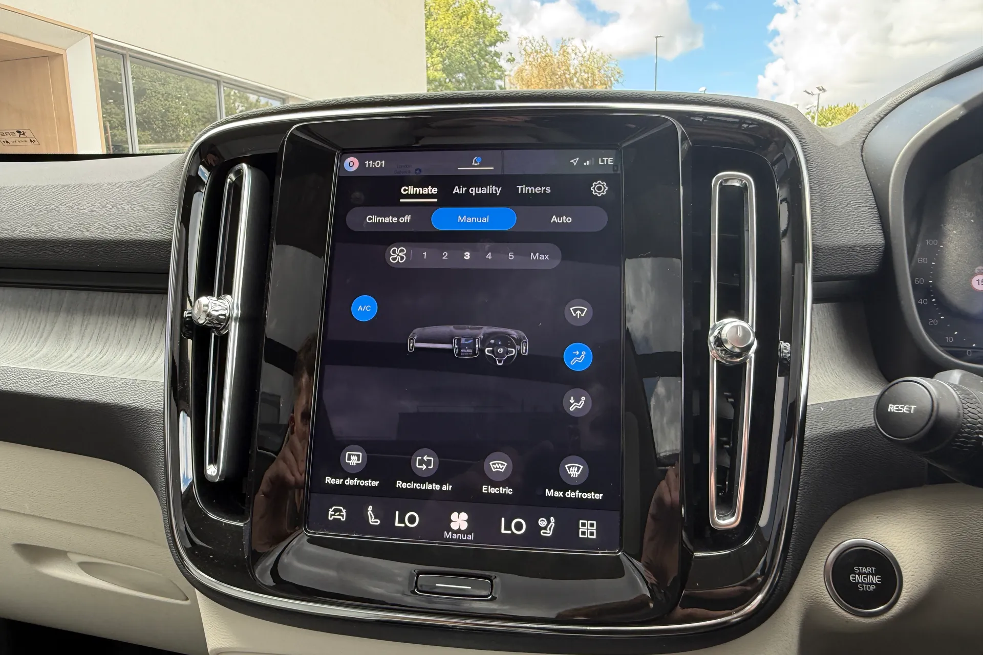 Volvo XC40 thumbnail image number 37
