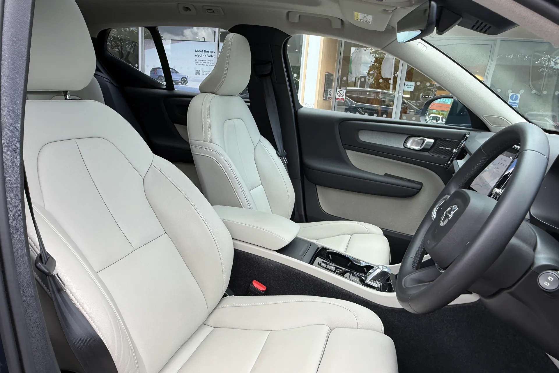 Volvo XC40 thumbnail image number 26