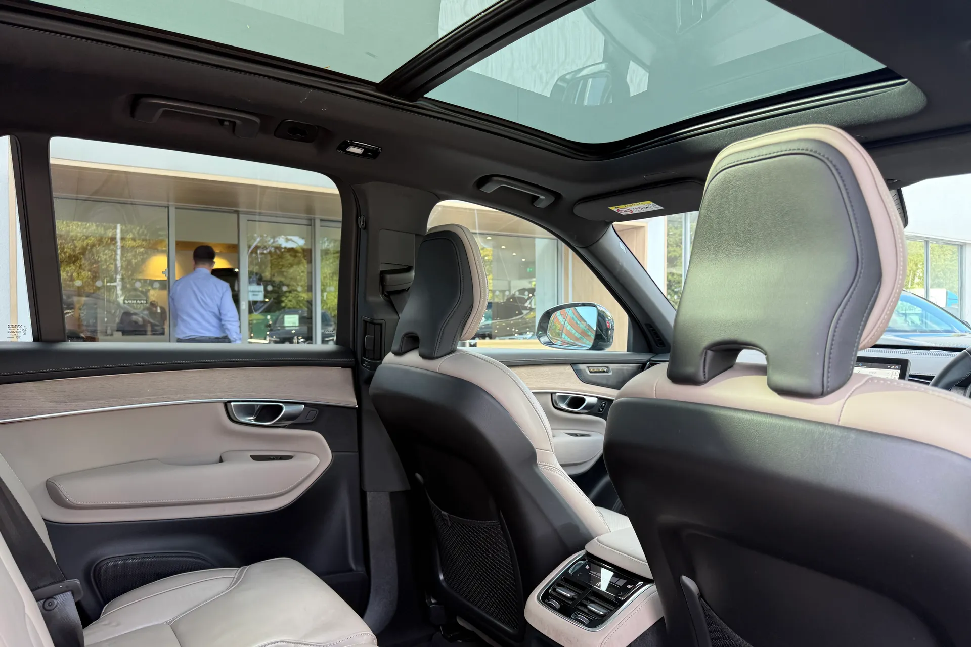 Volvo XC90 thumbnail image number 27