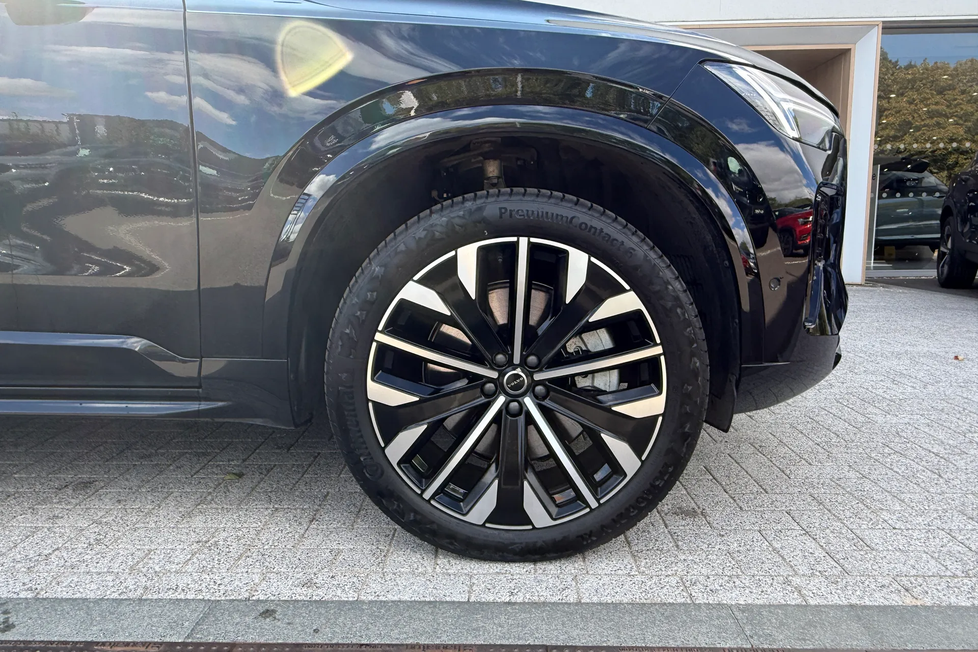 Volvo XC90 thumbnail image number 17