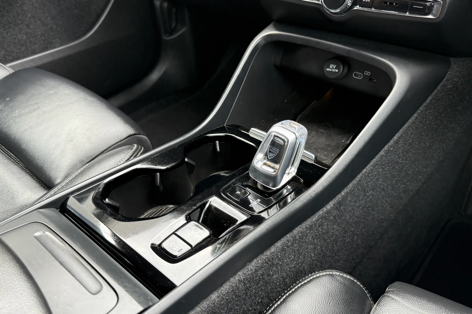 Volvo XC40 thumbnail image number 42