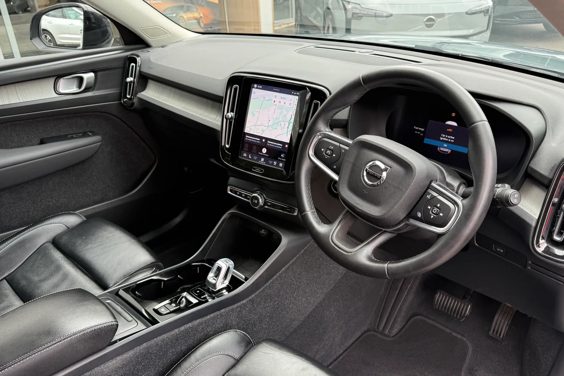 Volvo XC40 thumbnail image number 6