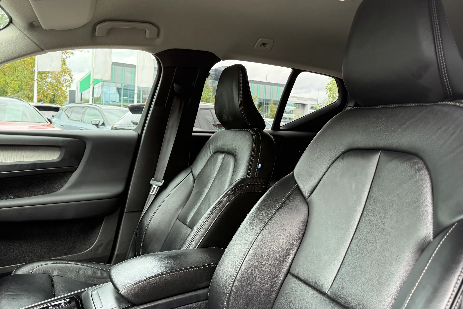 Volvo XC40 thumbnail image number 28