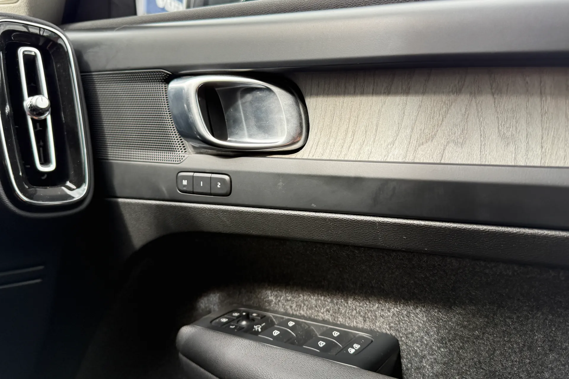 Volvo XC40 thumbnail image number 41