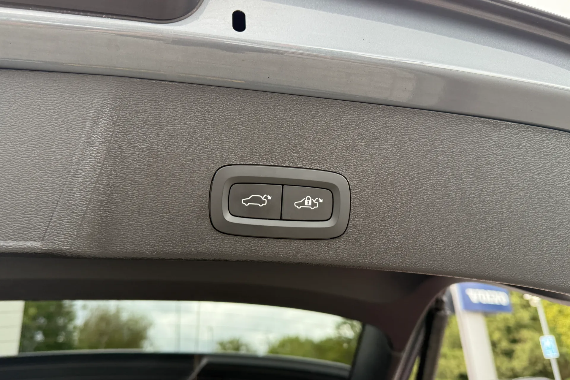 Volvo XC40 thumbnail image number 21