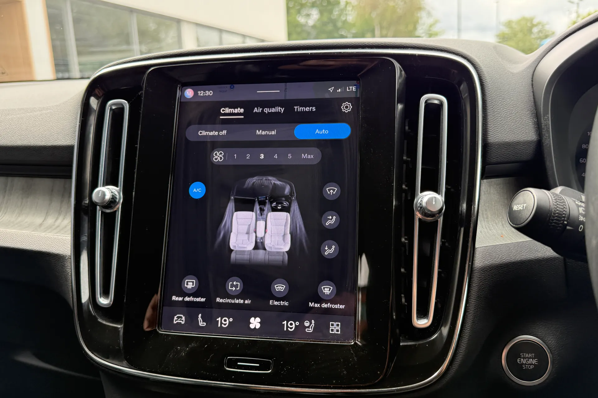 Volvo XC40 thumbnail image number 37
