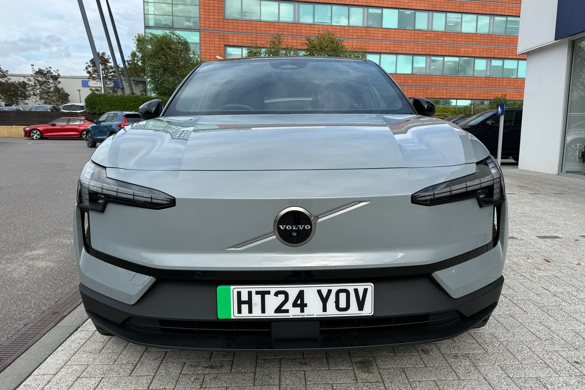Volvo EX30 thumbnail image number 13