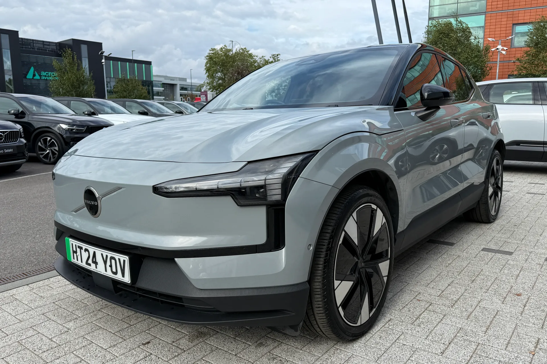 Volvo EX30 thumbnail image number 12