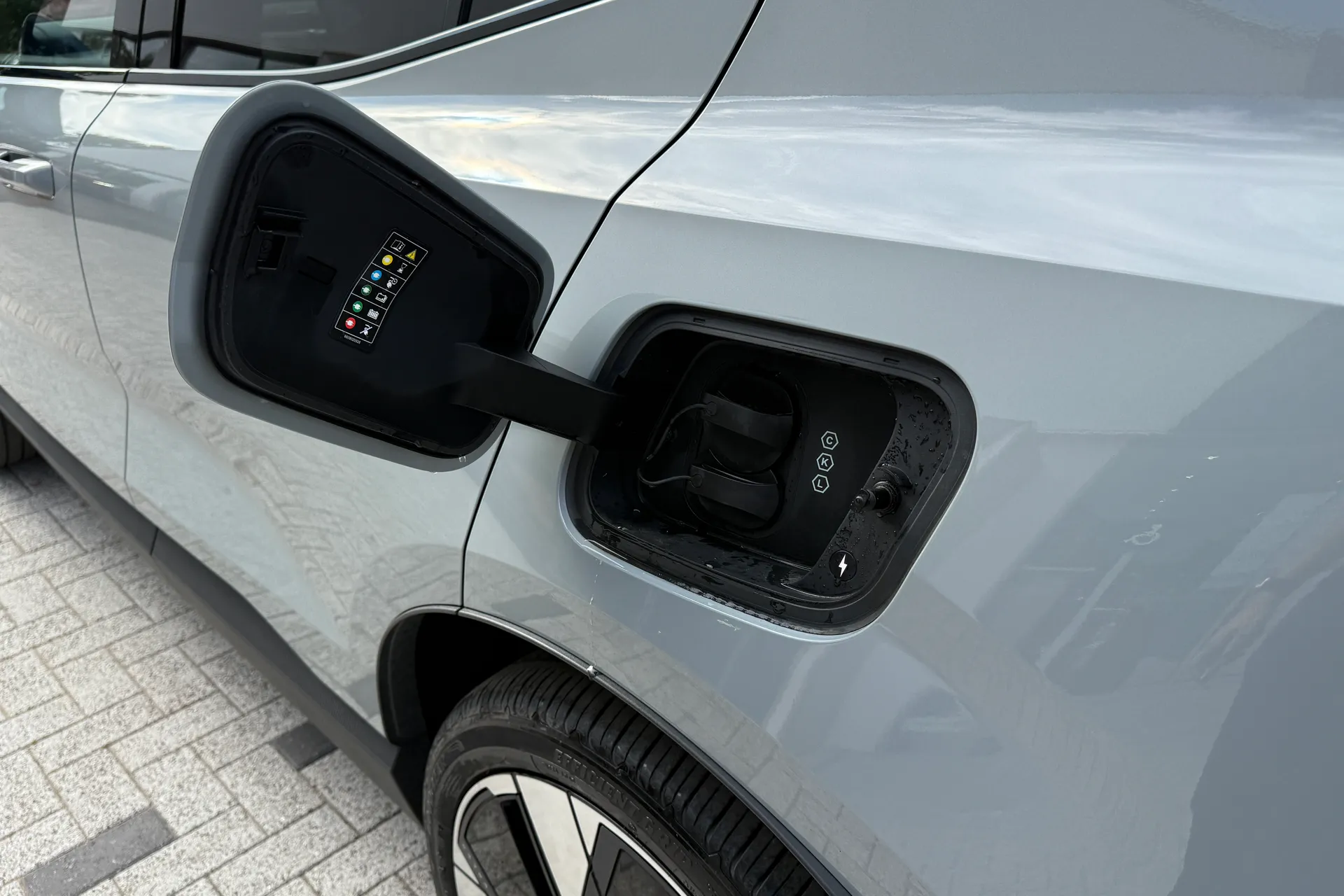 Volvo EX30 thumbnail image number 19