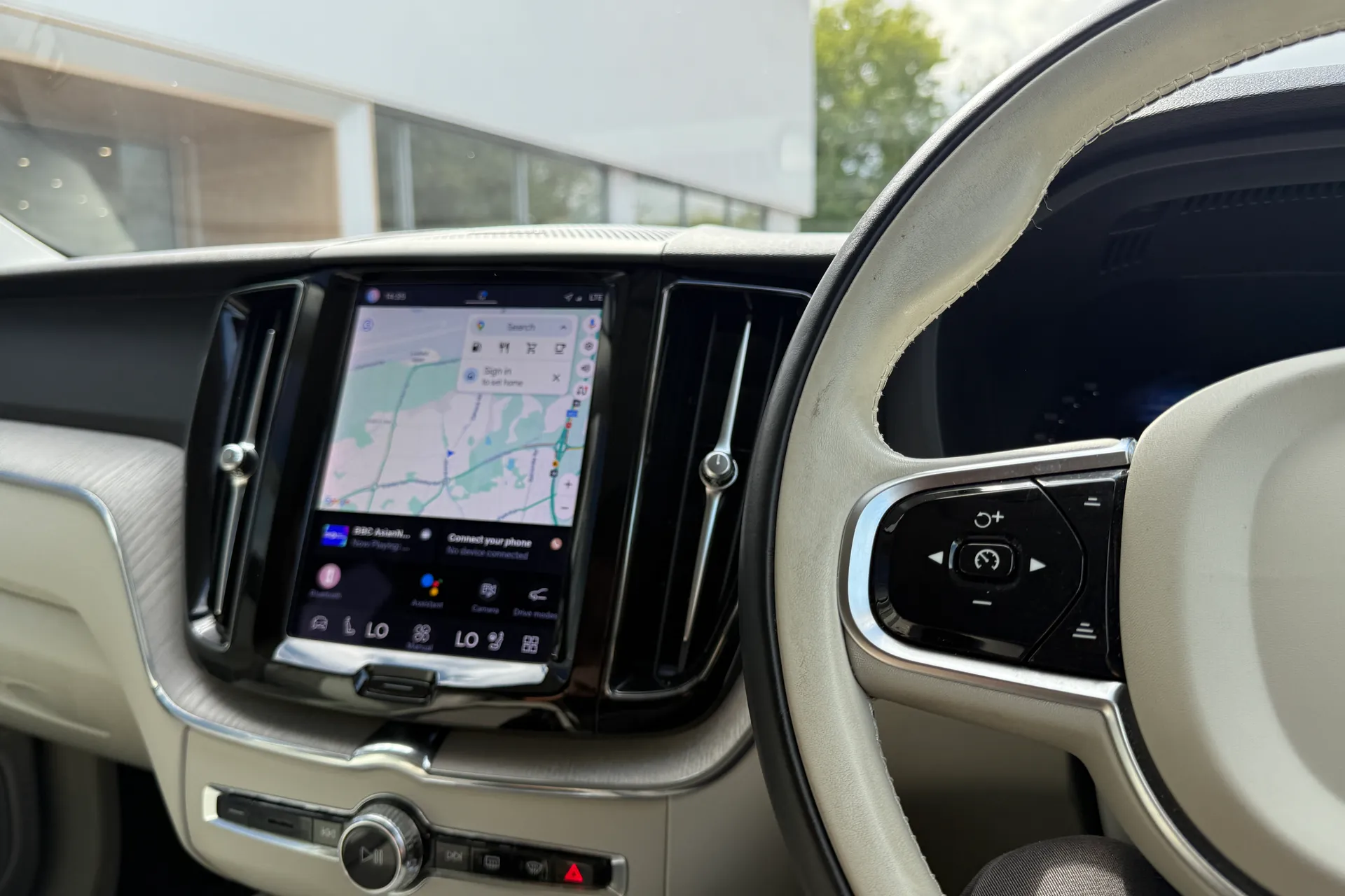 Volvo XC60 thumbnail image number 35