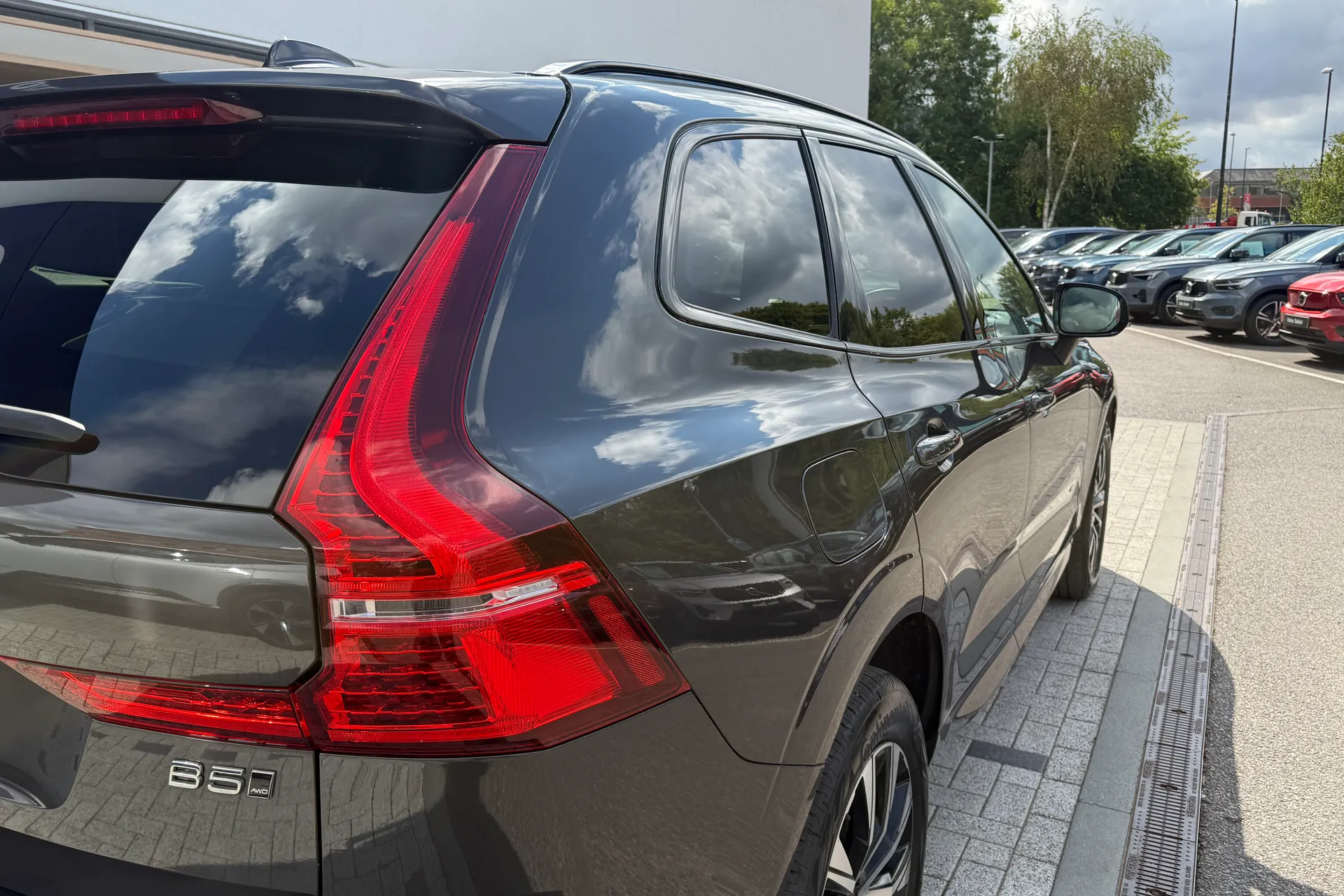 Volvo XC60 thumbnail image number 17