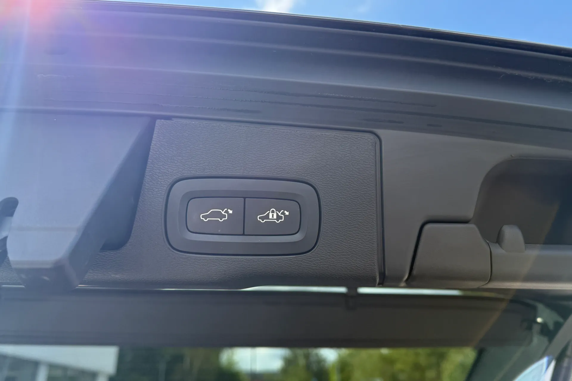Volvo XC60 thumbnail image number 21