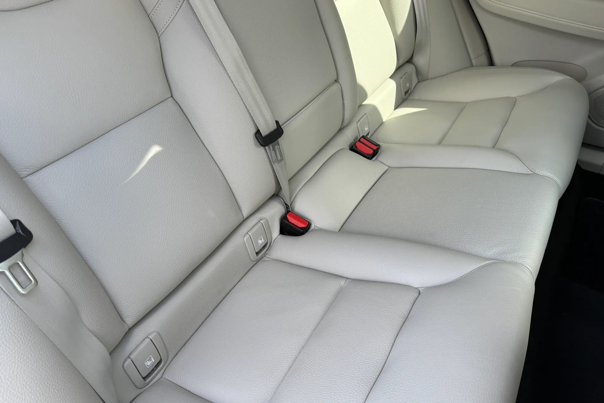 Volvo XC60 thumbnail image number 25