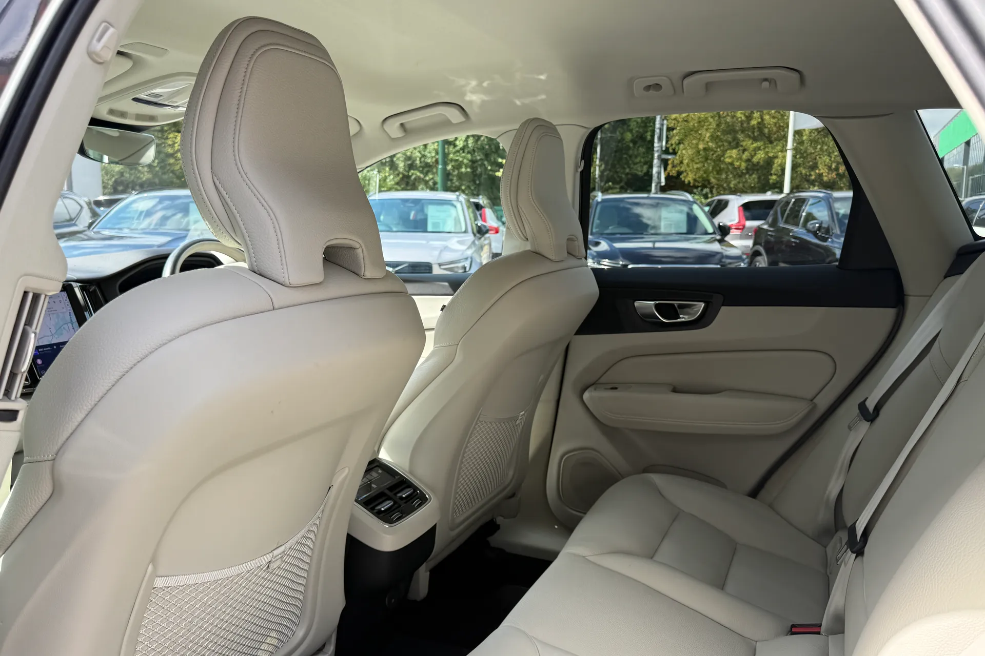 Volvo XC60 thumbnail image number 29