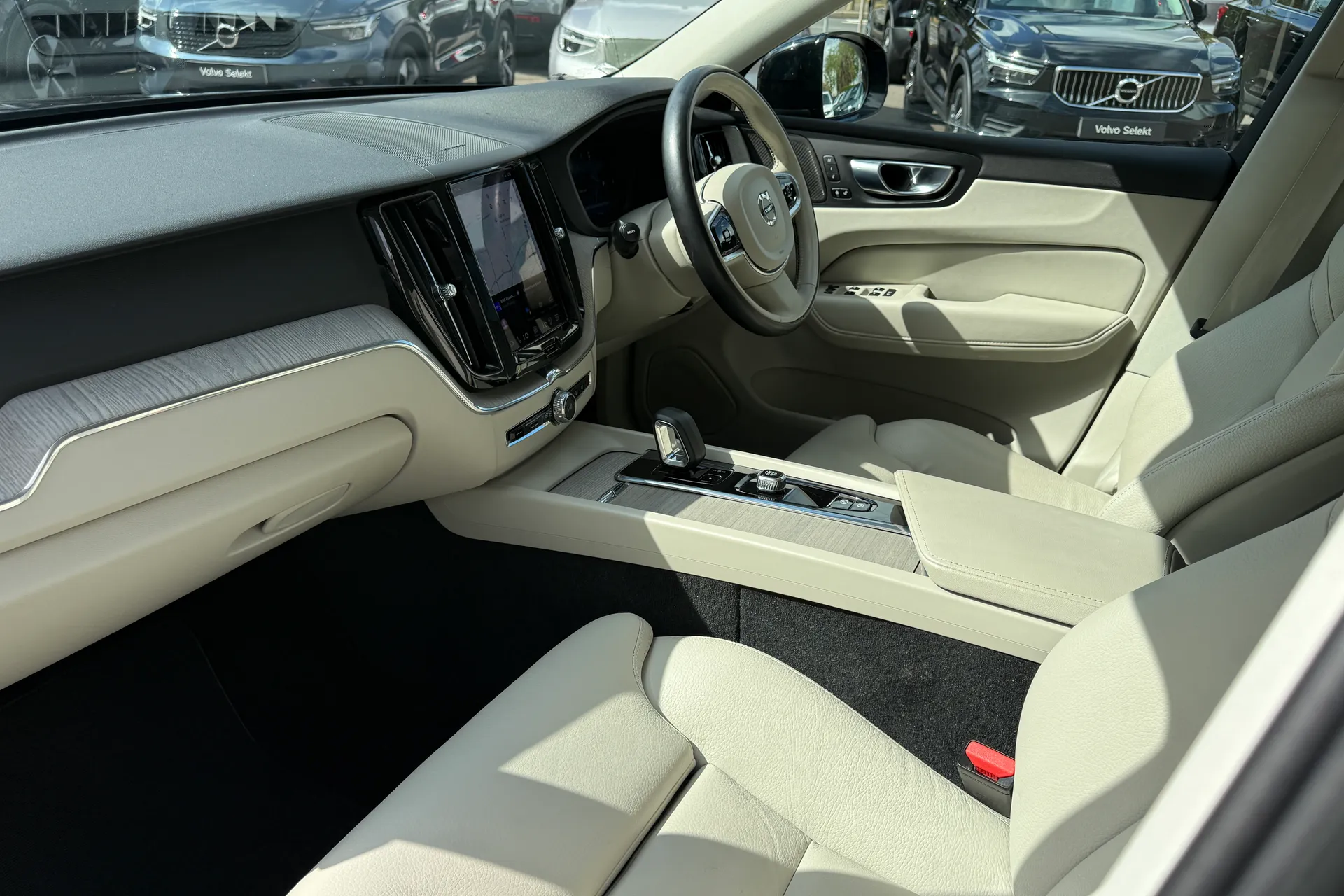 Volvo XC60 thumbnail image number 27