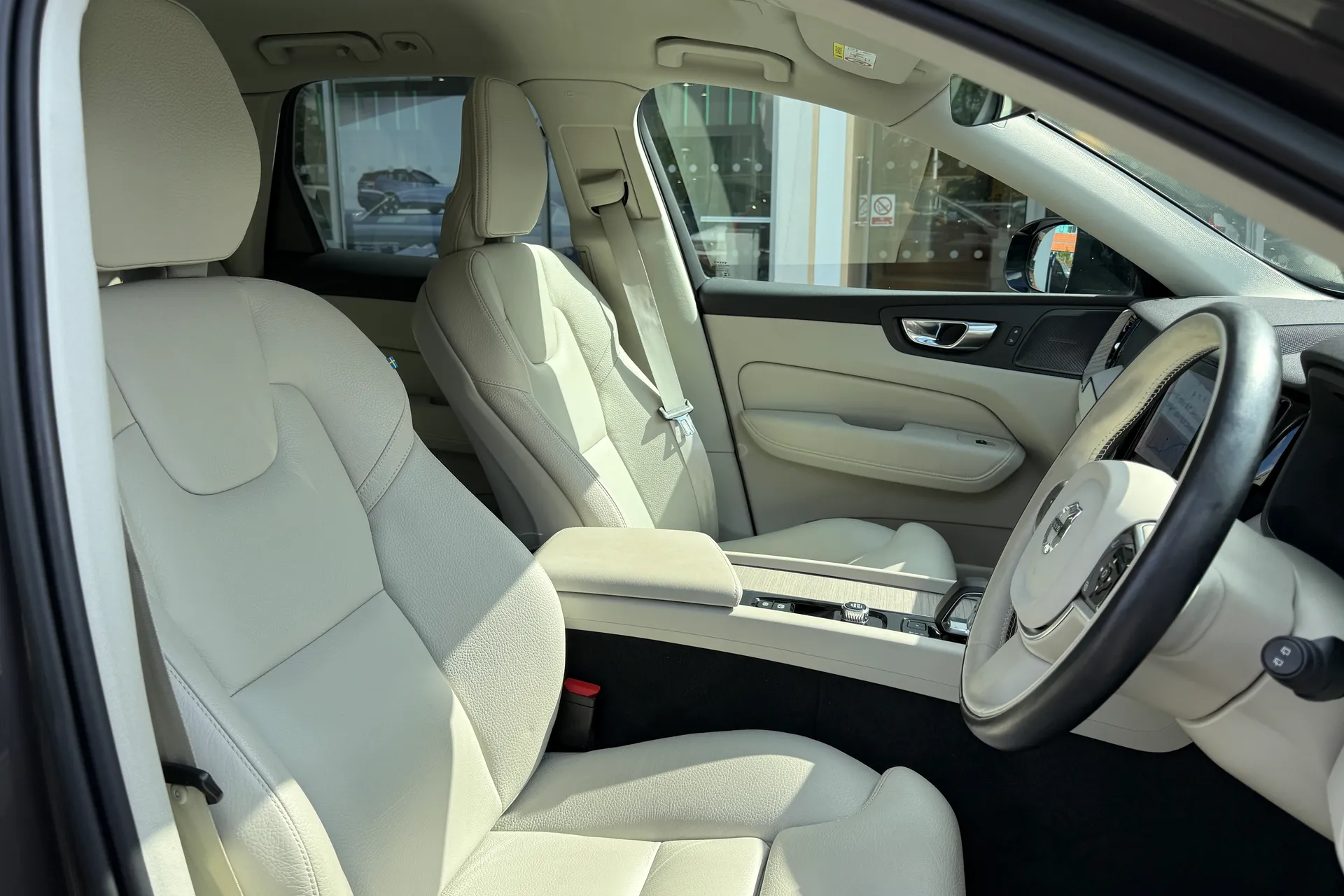 Volvo XC60 thumbnail image number 26