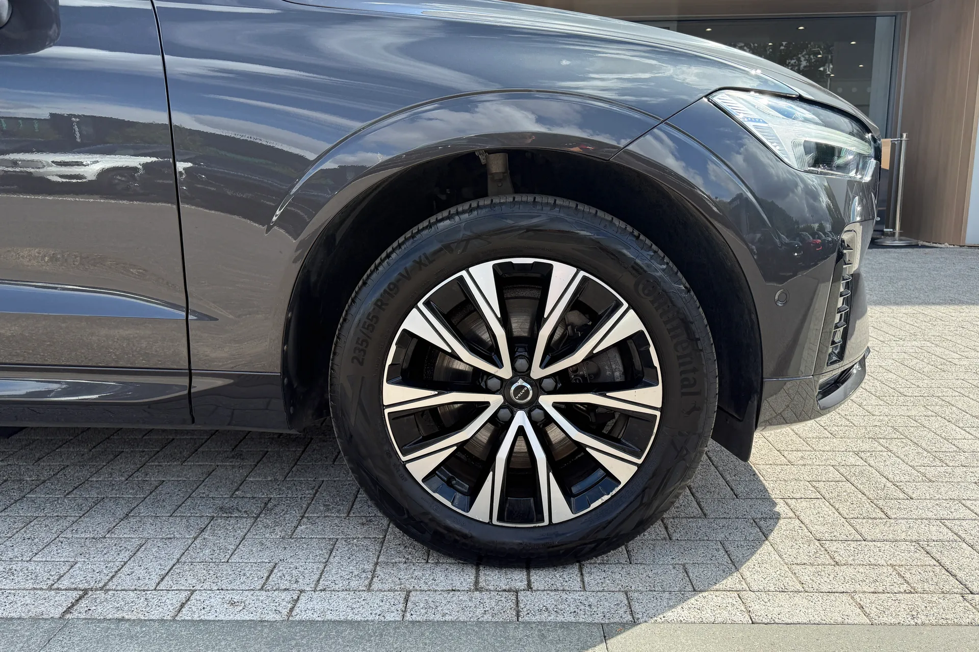 Volvo XC60 thumbnail image number 14